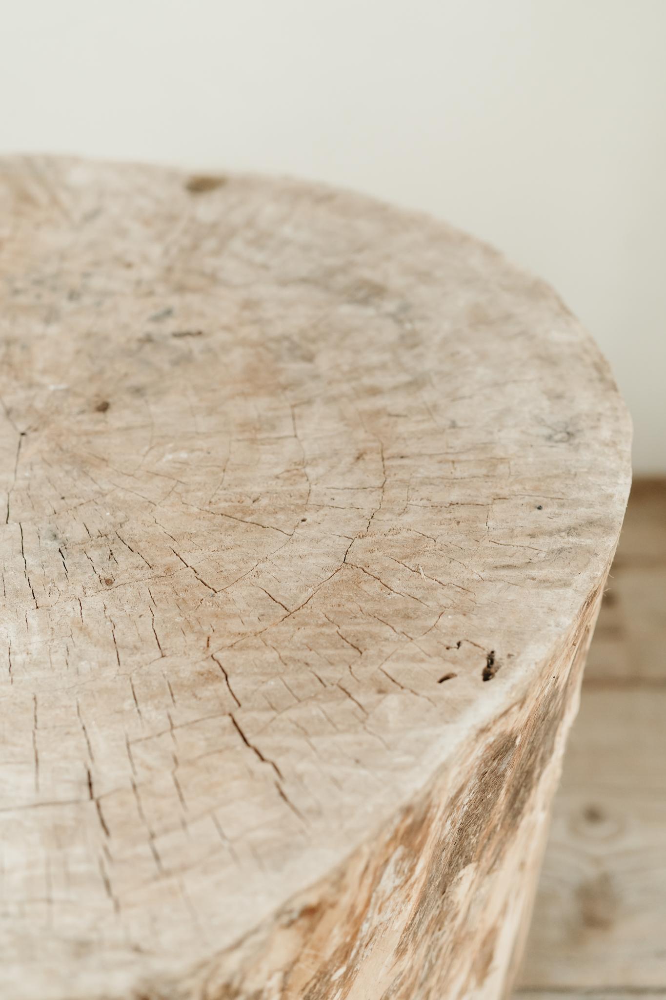 treetrunk table on wheels ... In Good Condition For Sale In Brecht, BE