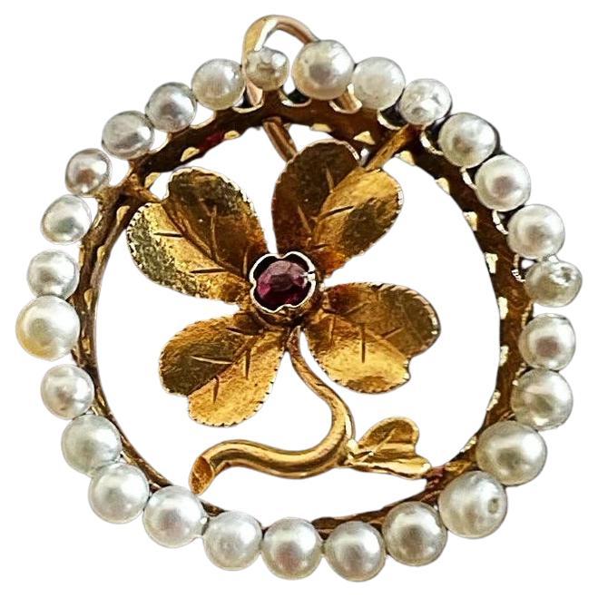 Trefle Pendant Lucky Charm Four Leaf Clover 18 ct Yellow Gold Art Nouveau