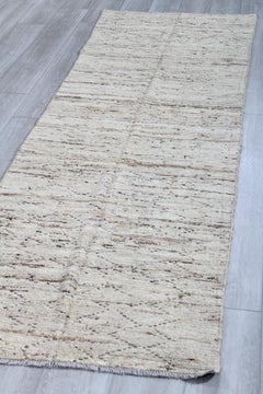 Trellice Charcoal and Snow White Tulu