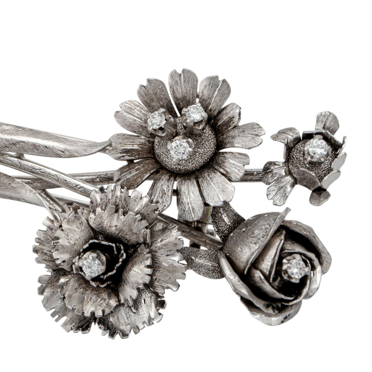 Women's Trembling Brooch 'Bouquet' with Diamonds Approx. 0.3 Ct For Sale