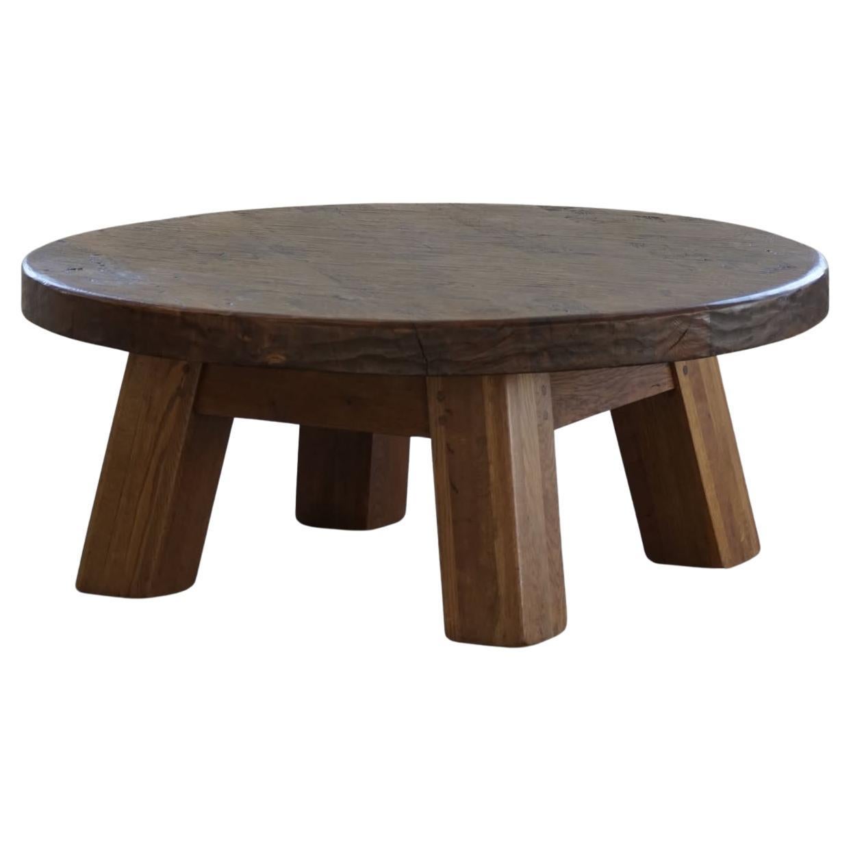 Tremendous Runder brutalistischer Couchtisch aus Eiche, Mid Century Modern, 1970er Jahre