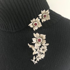 Trempler Brooch with matching clip- on earring, rhodiniert, rhinstones, 1940s US