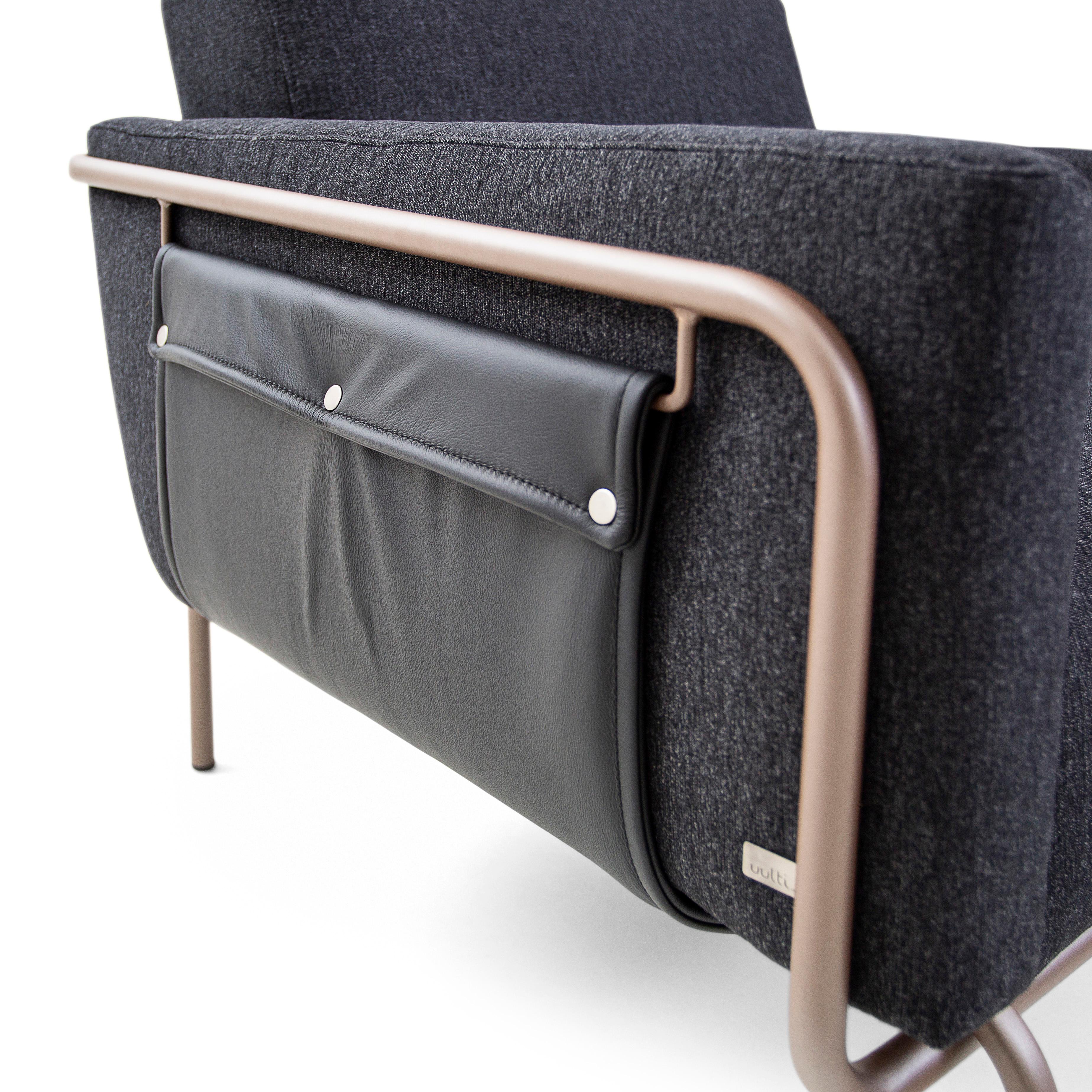 Contemporary Trend Armchair Metal Frame with Black Fabric and Black Leather For Sale