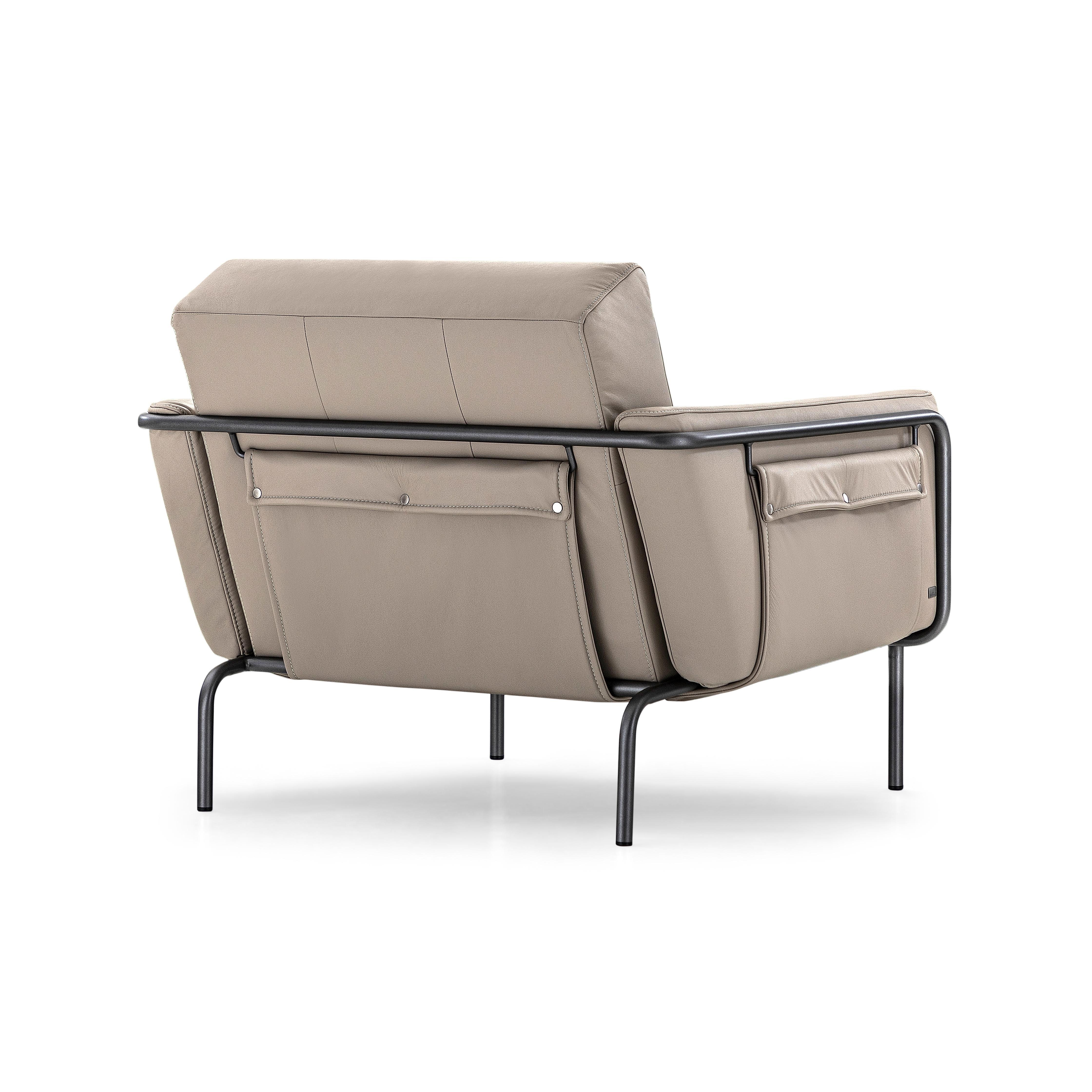 The Uultis design team has created this beautiful Trend armchair, upholstered with a beautiful ivory leather, feature with a black metal frame. With contemporary style features, this armchair was produced to meet all the needs of urban life, since
