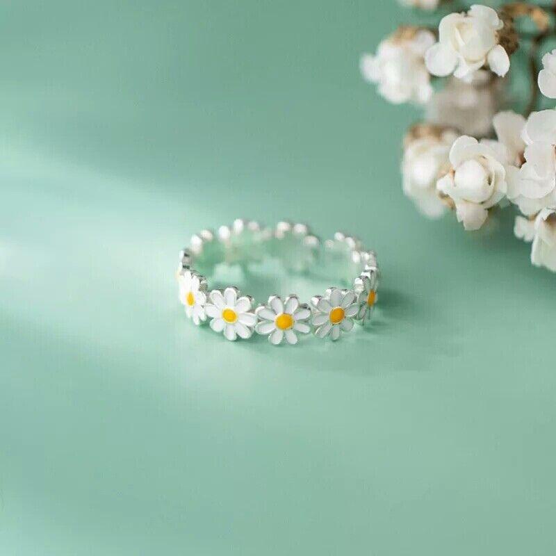 Art Deco Trendy Korean Style Daisy Flower Rings For Women Sweet Cute Ring 925 Silver Gift For Sale
