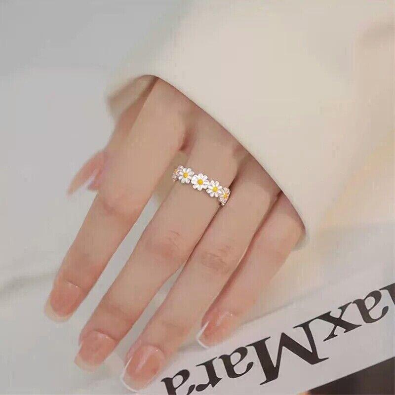 Women's or Men's Trendy Korean Style Daisy Flower Rings For Women Sweet Cute Ring 925 Silver Gift For Sale