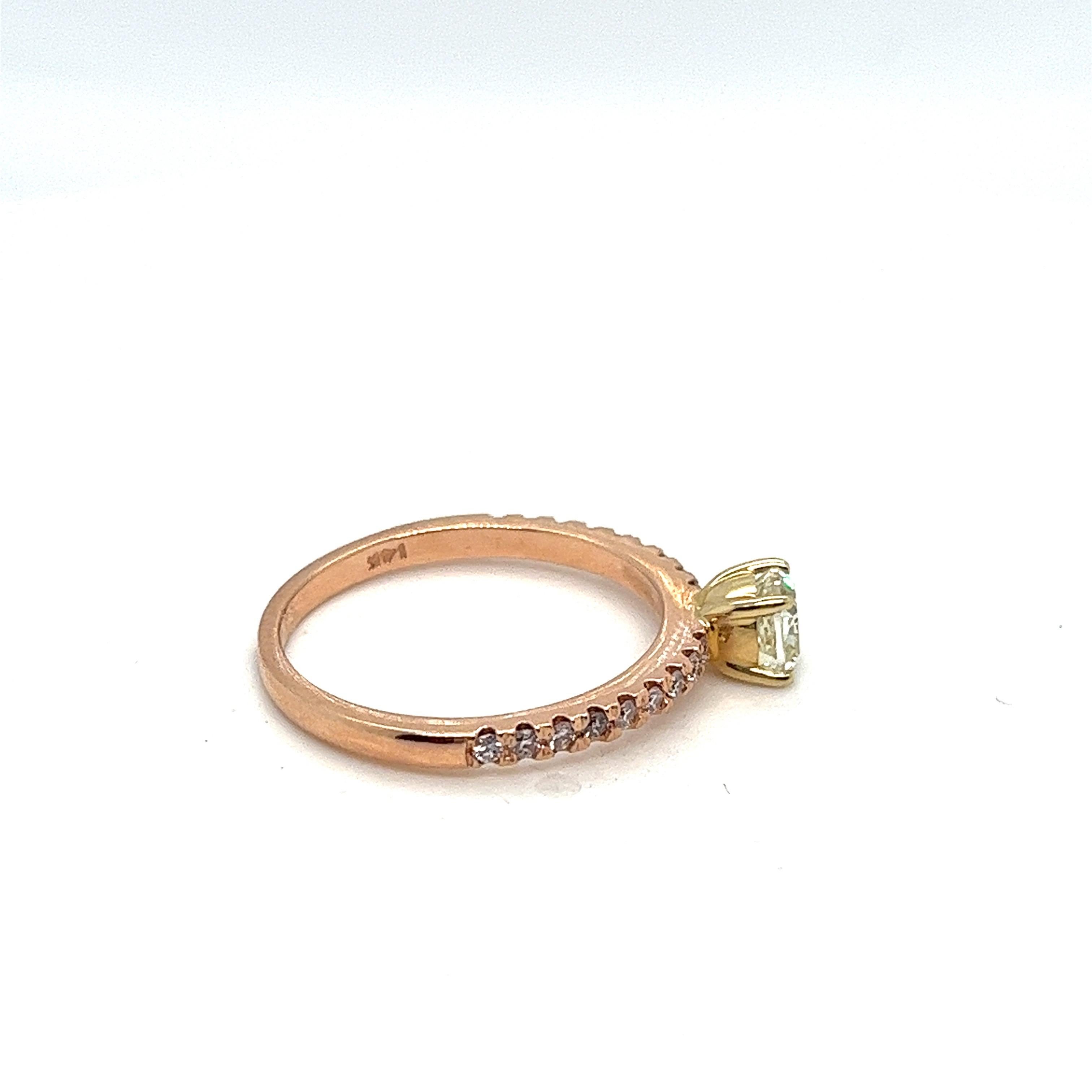 Contemporary Trendy Yellow & Rose Diamonds Ring in 14 Karat Gold For Sale