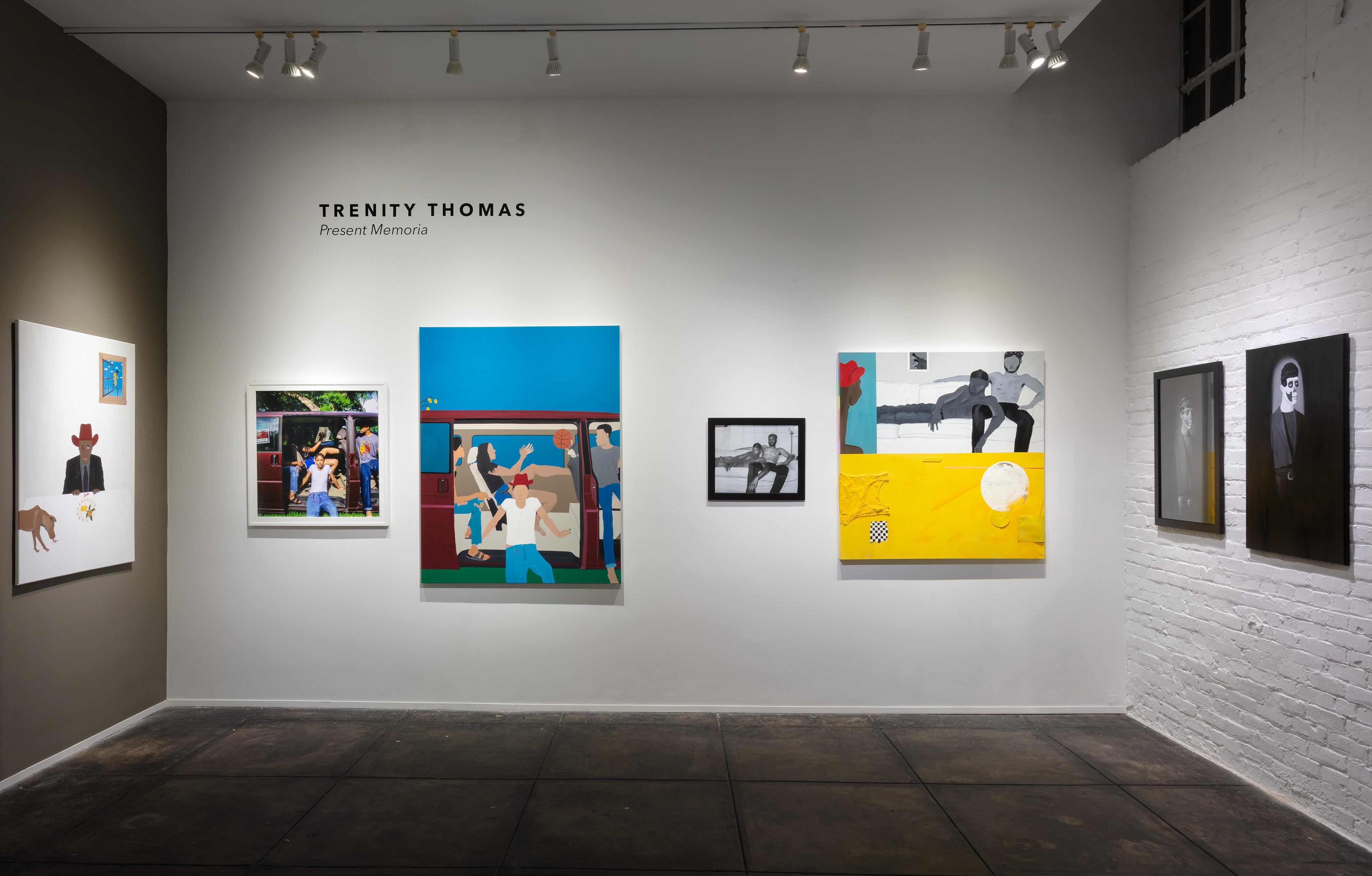 Trenity Thomas è una fotografa autodidatta che ha sperimentato anche la pittura e il disegno fin dalle elementari. Come fotografo, ha lavorato in una miriade di generi, tra cui moda, lifestyle, editoriali, concettuali, sport, ritratti e vita