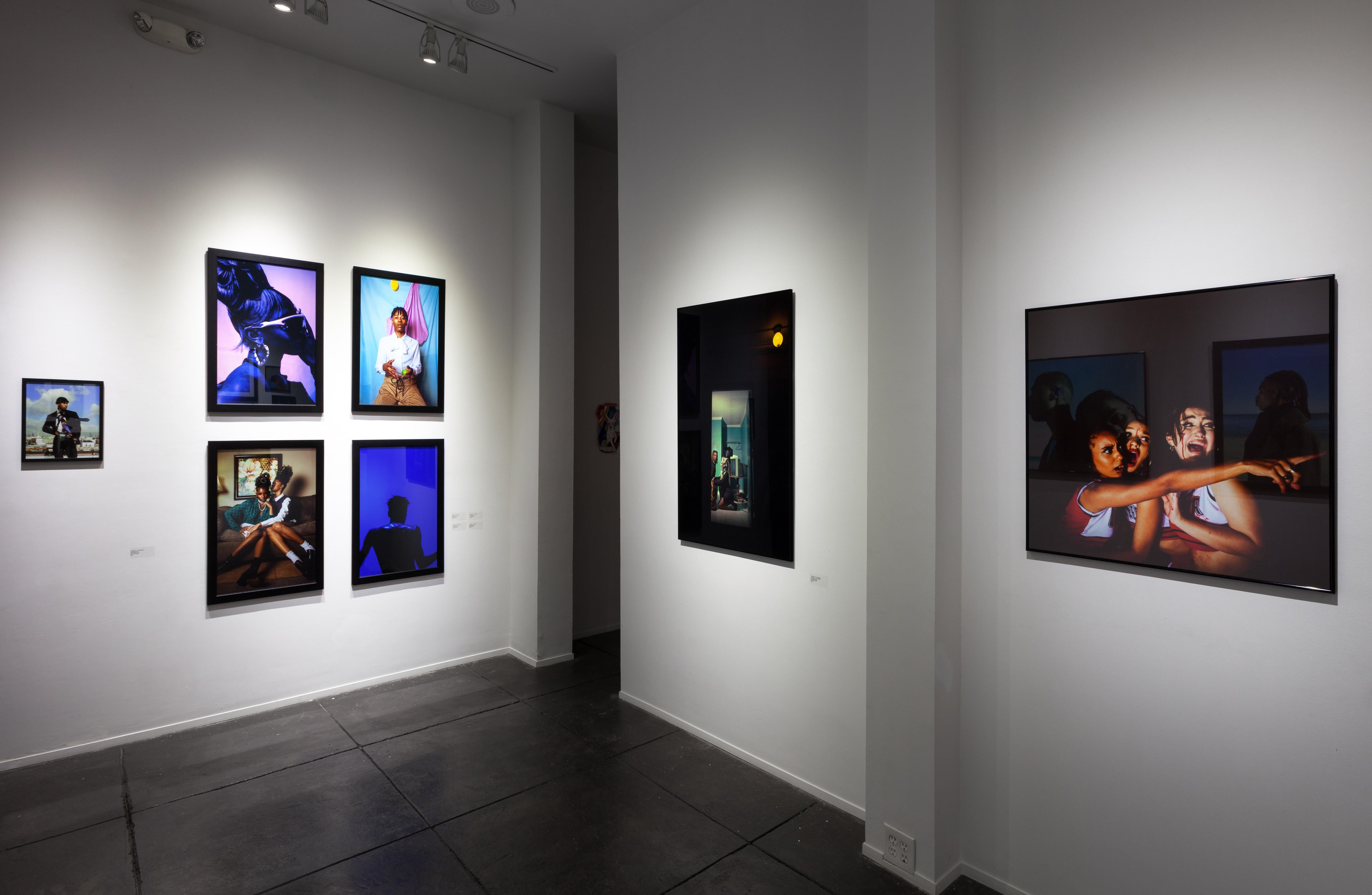 Offensichtliche Übertreibungen – Photograph von Trenity Thomas