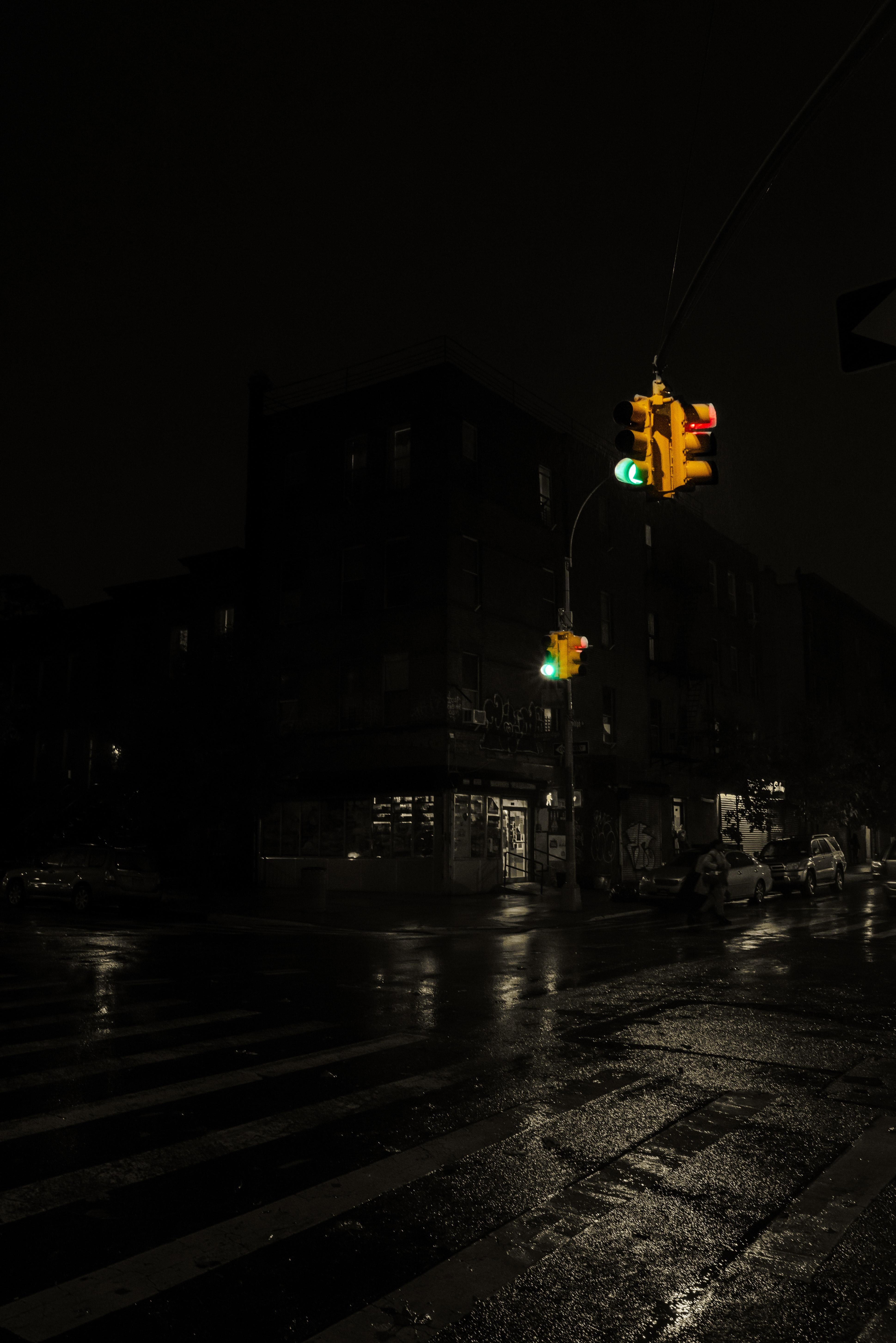 Trenity Thomas Figurative Photograph – Ralph-Allee