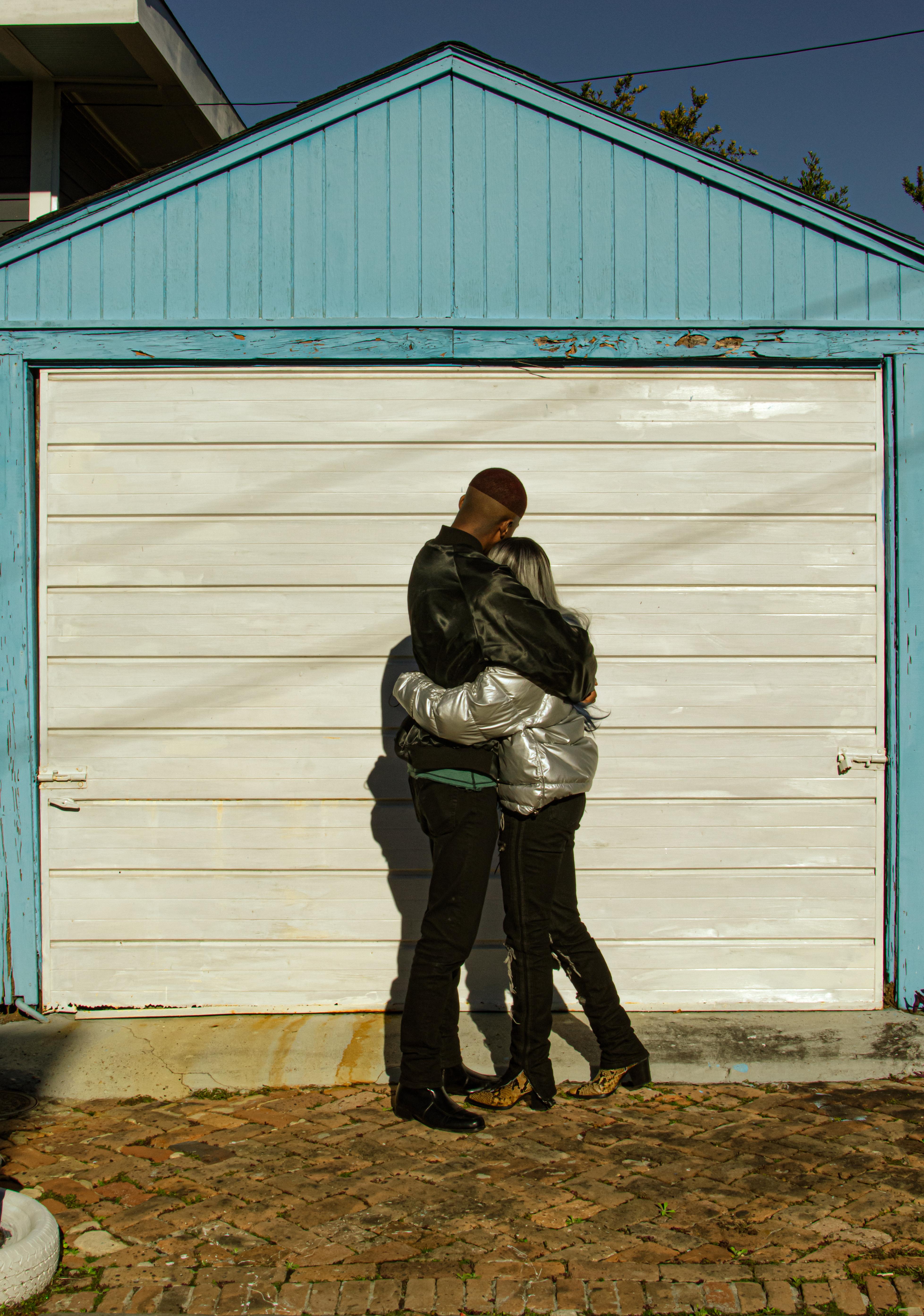 Figurative Photograph de Trenity Thomas - Juntos