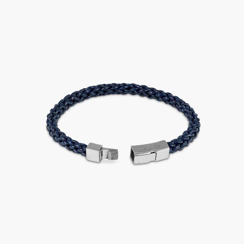 Trenza Bracelet in Navy Leather with Black Rhodium Plated Sterling Silver - S In New Condition For Sale In Fulham business exchange, London