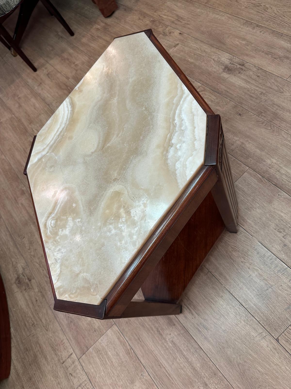 Art Deco Très belle console ou table d'appoint en palissandre et Onyx - Période Art-Déco For Sale