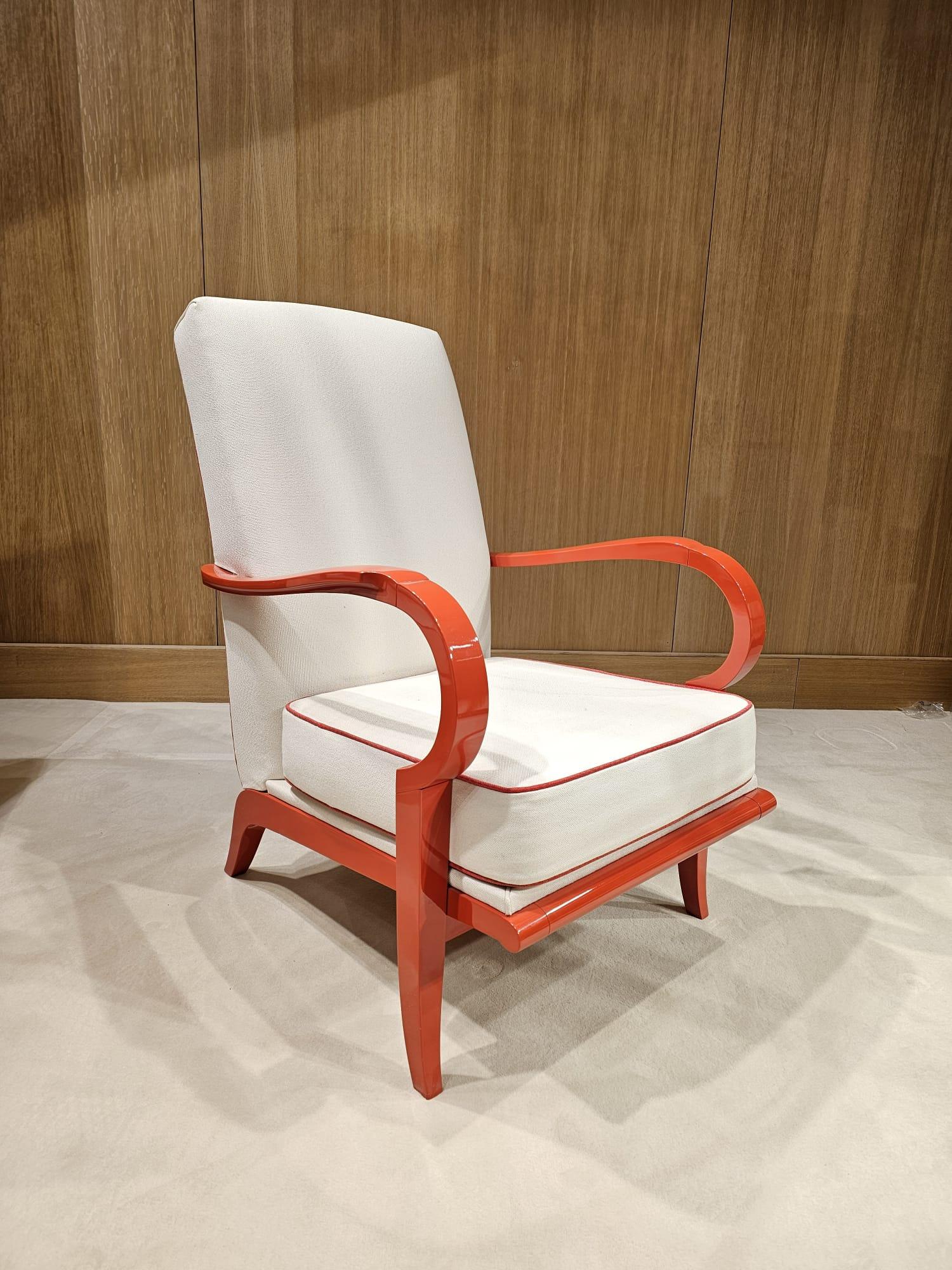 Art Deco très belle paire de fauteuils laquée rouge orangée