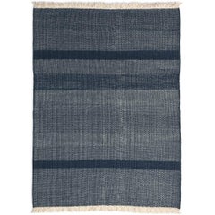 Tres Blue Handgewobener Teppich aus Wolle und Filz von Nani Marquina, klein