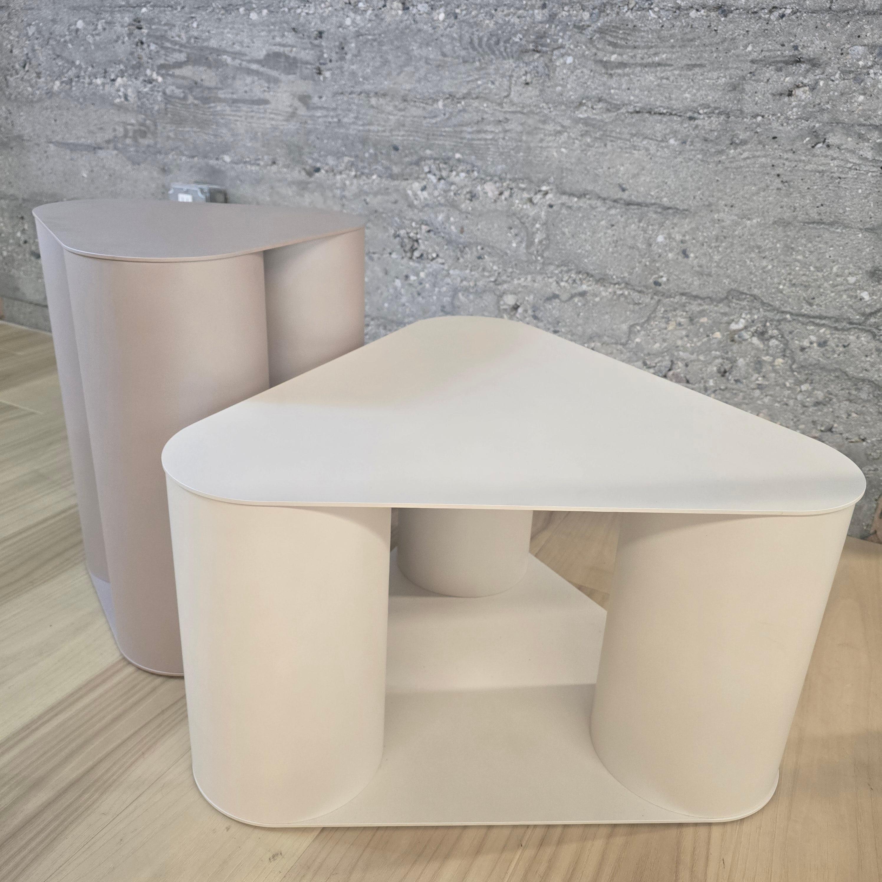 XXIe siècle et contemporain Table basse Tres en vente