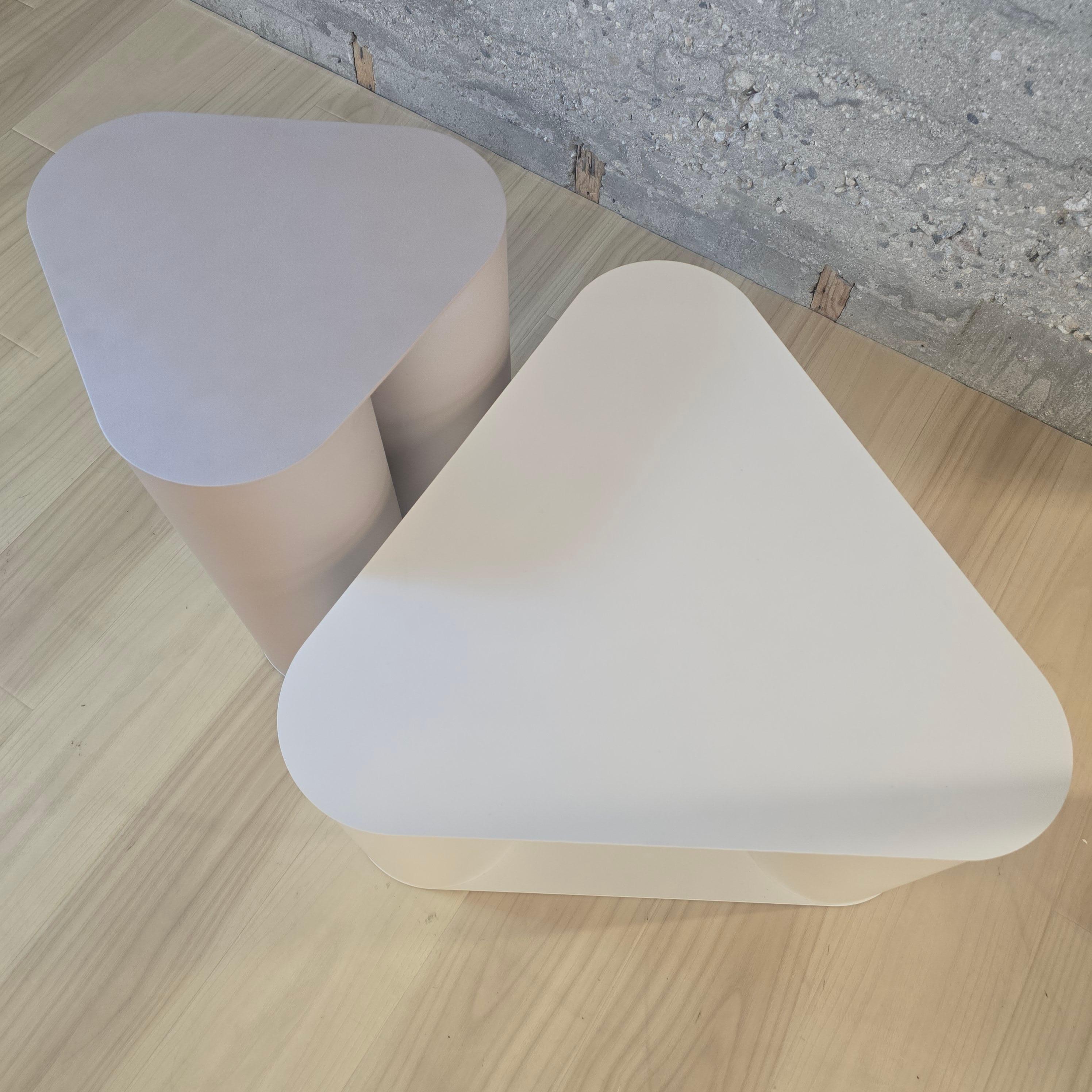 Métal Table basse Tres en vente