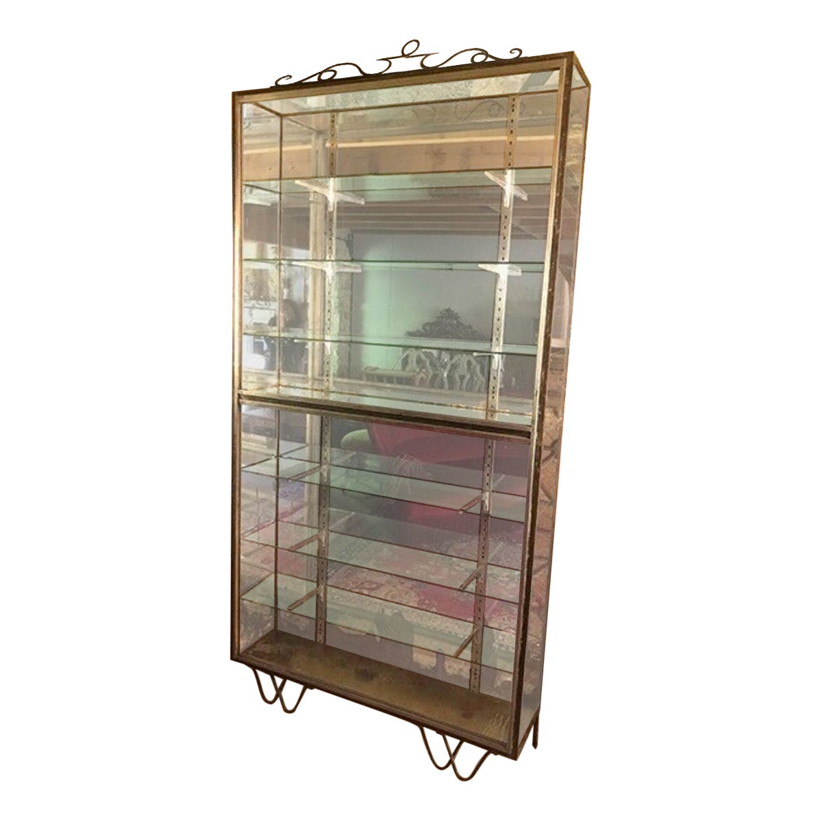 Très grande vitrine ancienne de magasin en vente
