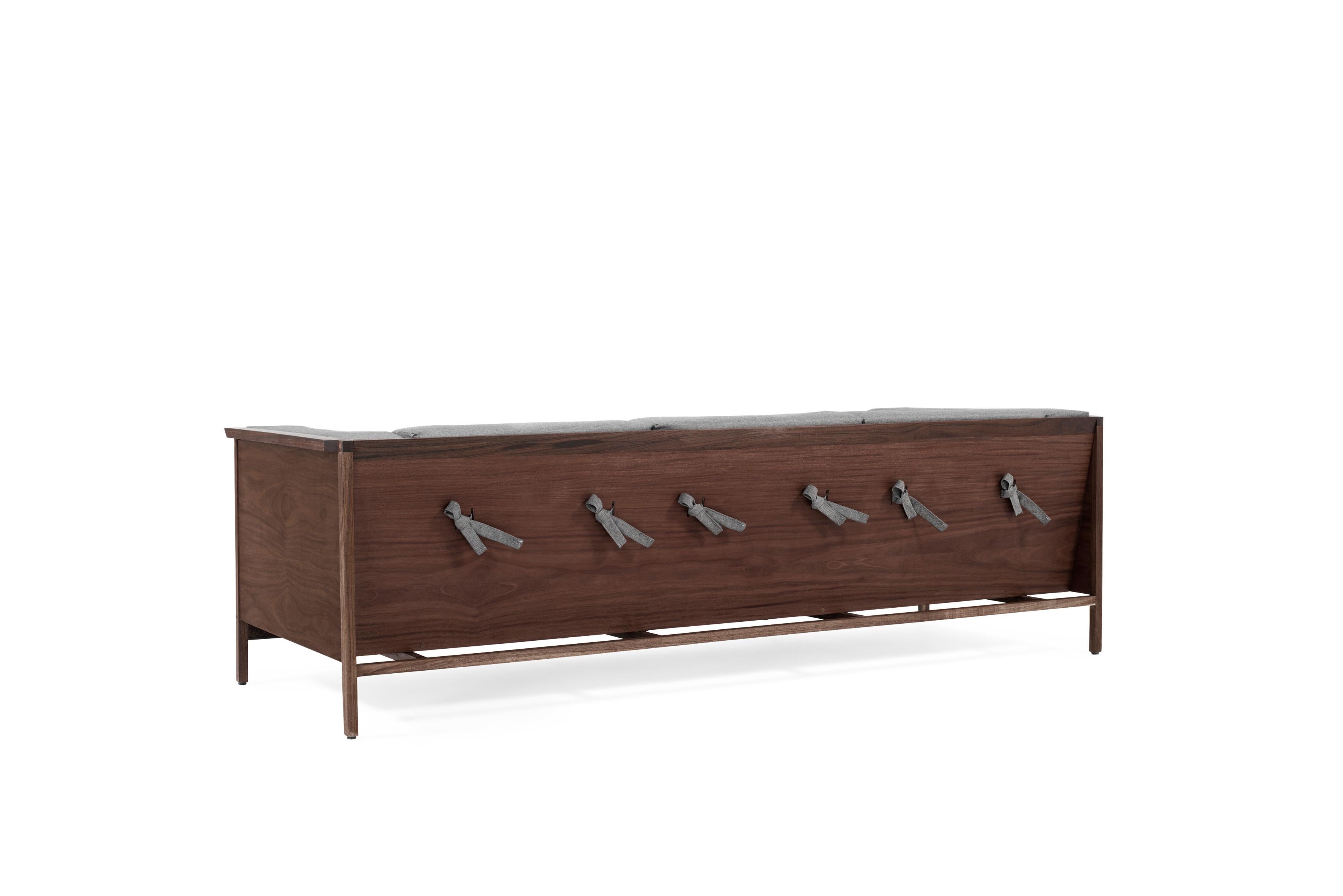 Modern Tres Plazas Confort, Mexican Contemporary Sofa by Emiliano Molina for Cuchara For Sale