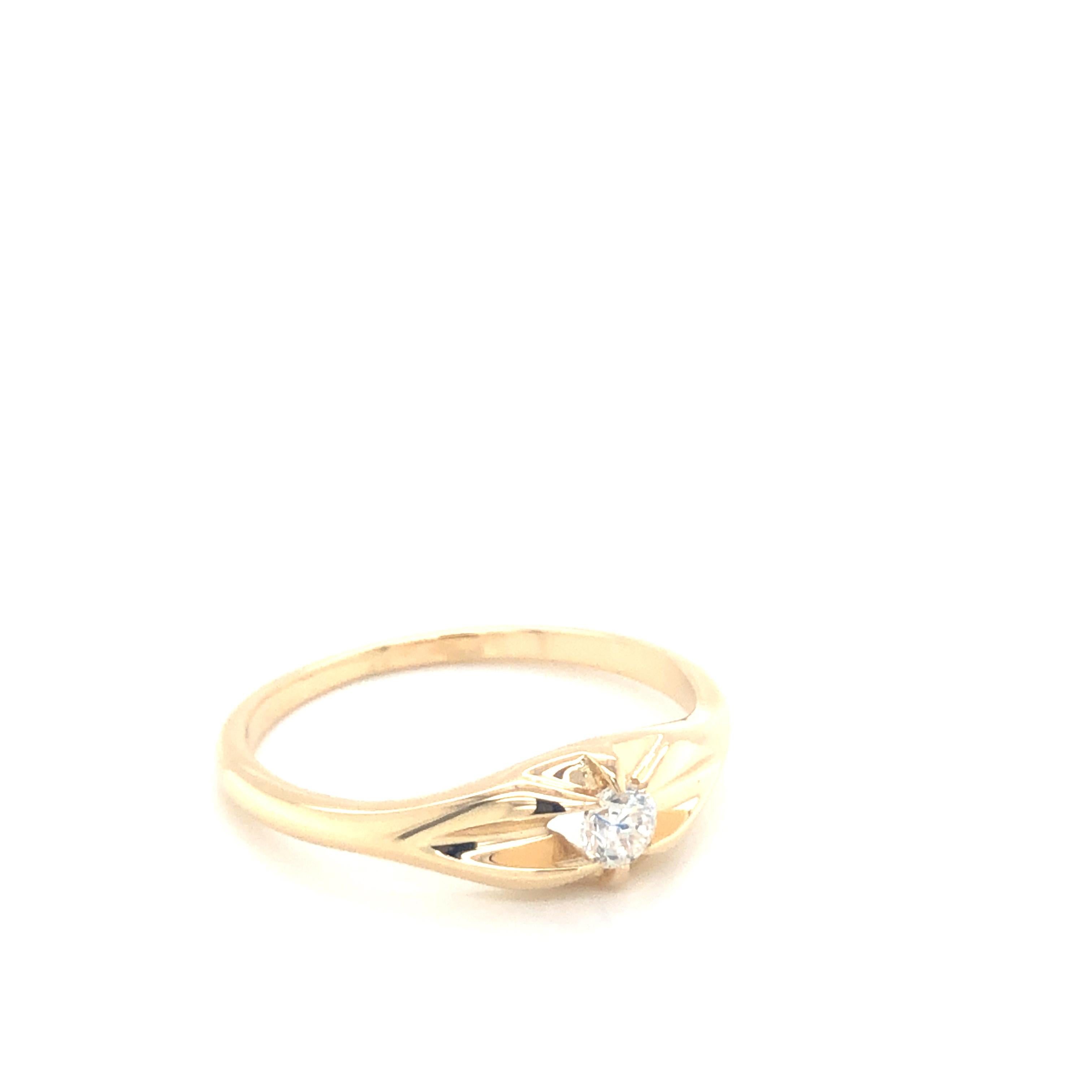 Tresor Paris Bespoke 1.00 Carat Round Diamond 18k Gold Claw Set Band Signet Ring For Sale 7