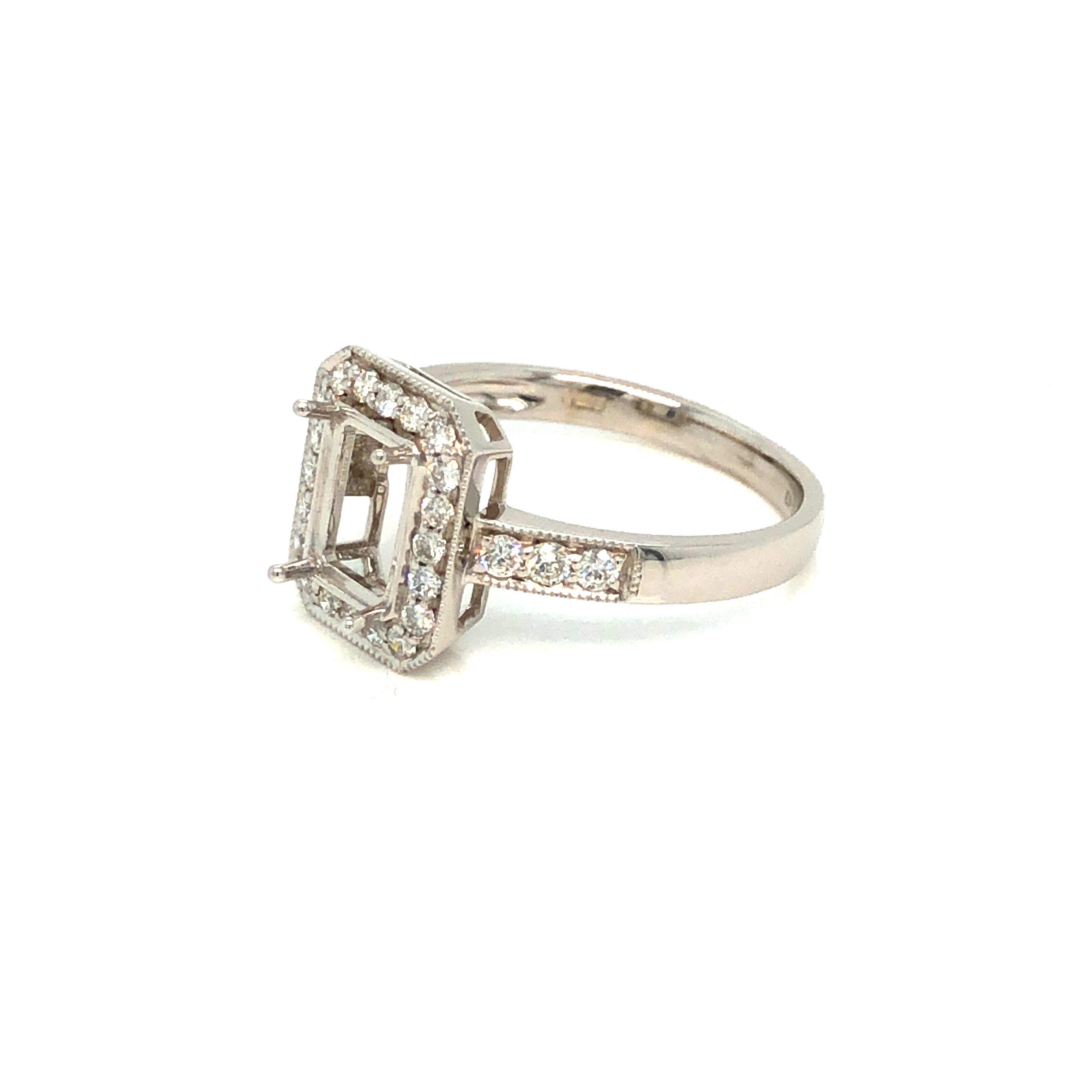 Women's Tresor Paris Bespoke Halo Mount Emerald Shape Round Diamond Engagement Ring For Sale