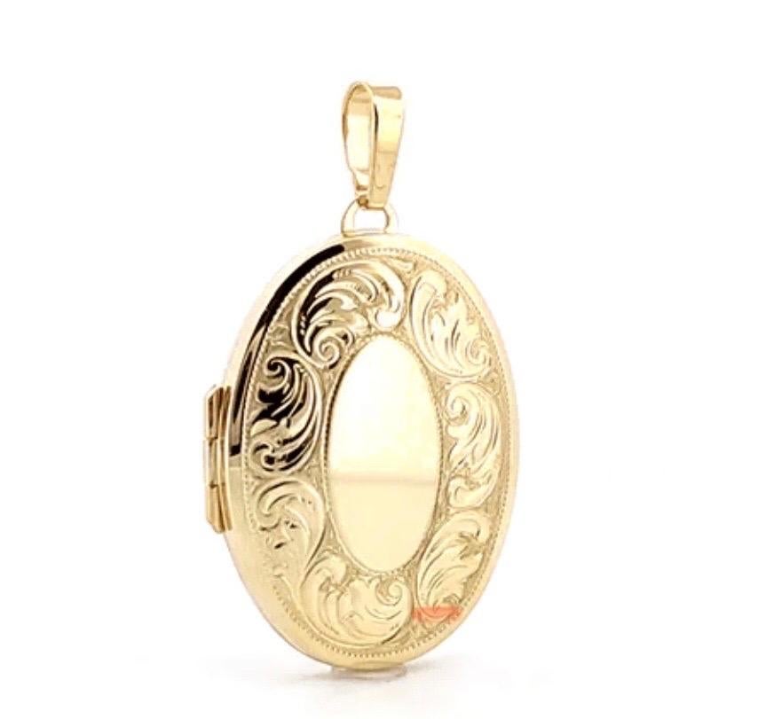 Tresor Paris Floral Design Engraved Oval Gold British Hallmark Family Locket In New Condition For Sale In London, GB
