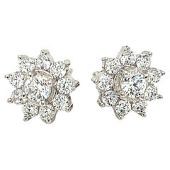 Tresor Paris Blumen-Cluster-Halo-Ohrstecker aus Sterlingsilber mit kubischem Zirkon