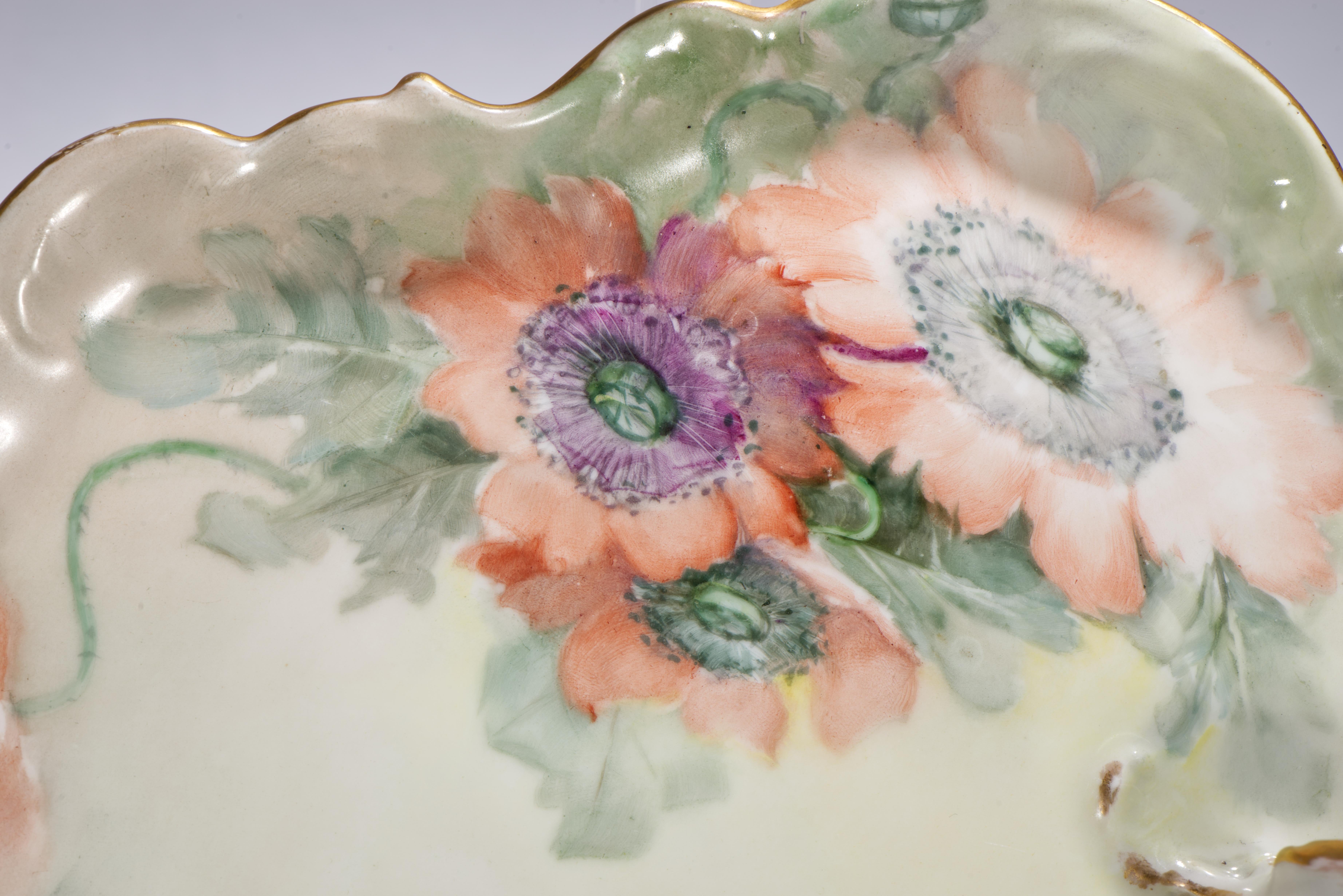 Dipinto a mano Vassoio da toilette in porcellana di Tressemanes & Vogt dipinto a mano, Francia 1895 in vendita