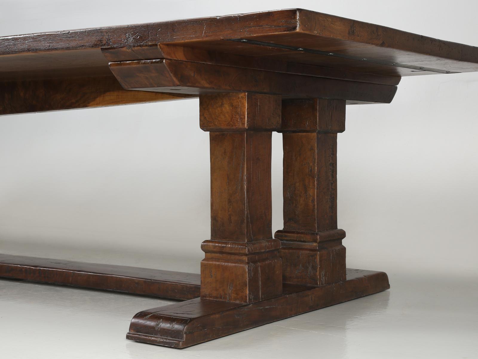 Trestle Esstisch, handgefertigt von Old Plank, Sitz aus aufgearbeiteter Eiche, 16 Personen, jede Größe (Handgefertigt) im Angebot