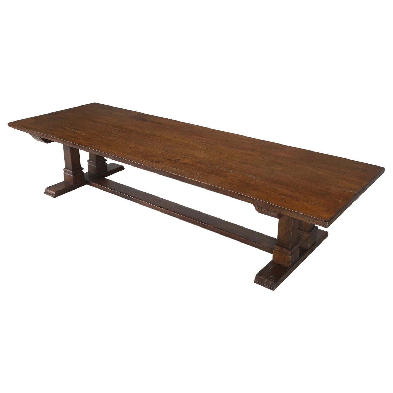 Table à manger à tréteaux Fabriquée à la main par Old Plank Chêne récupéré Assise 16 personnes Toutes tailles confondues en vente