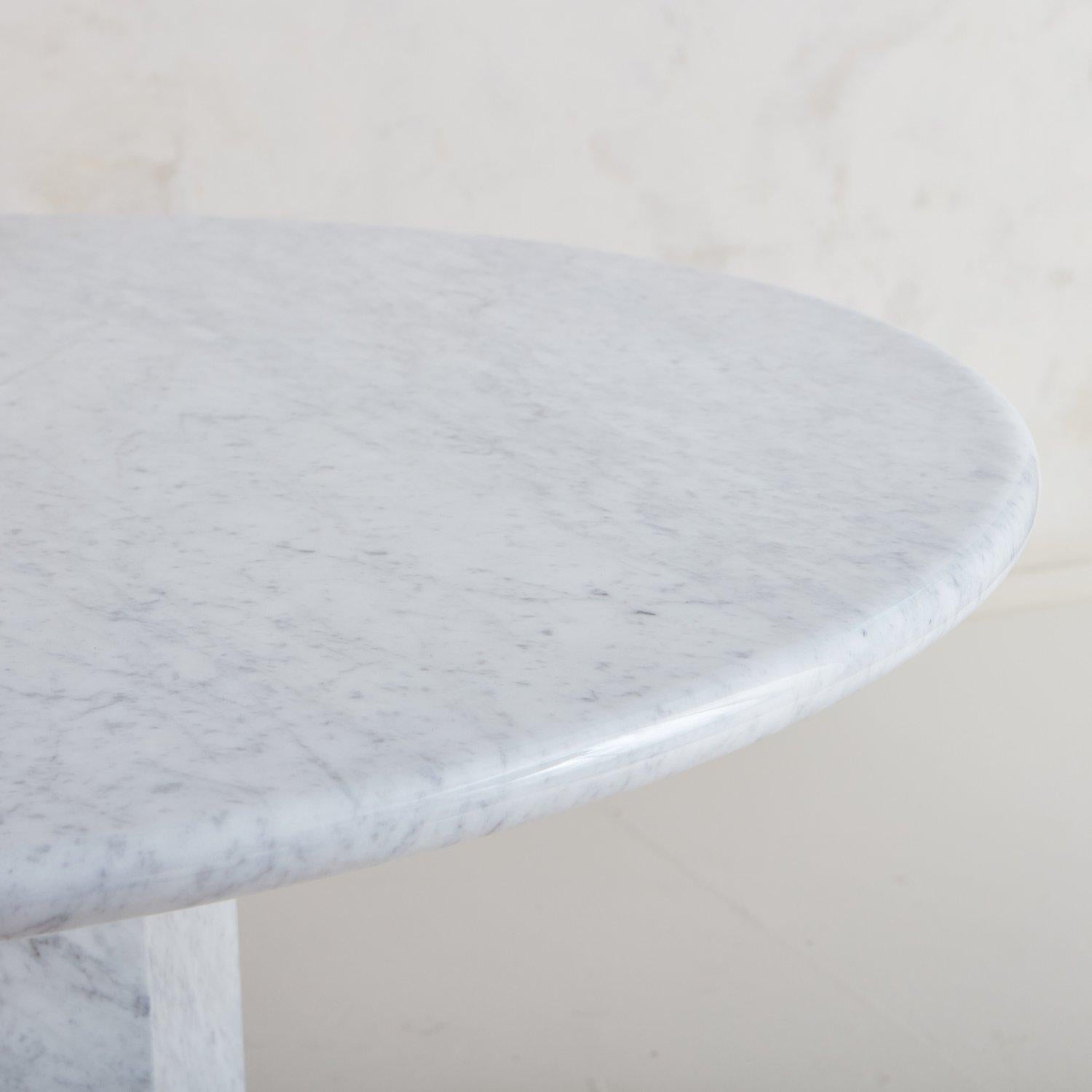 Table de salle à manger Trevi en marbre de Carrare par South Loop Loft en vente 2