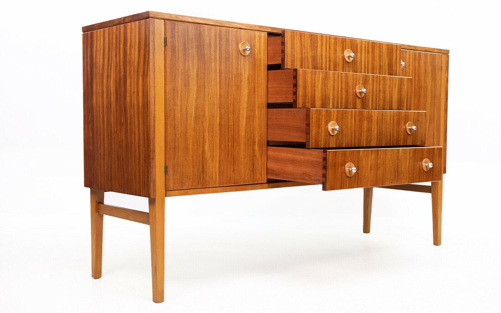 Trevor Chinn for Gordon Russell Walnut Mid Century Sideboard In Good Condition In STOKE ON TRENT, GB