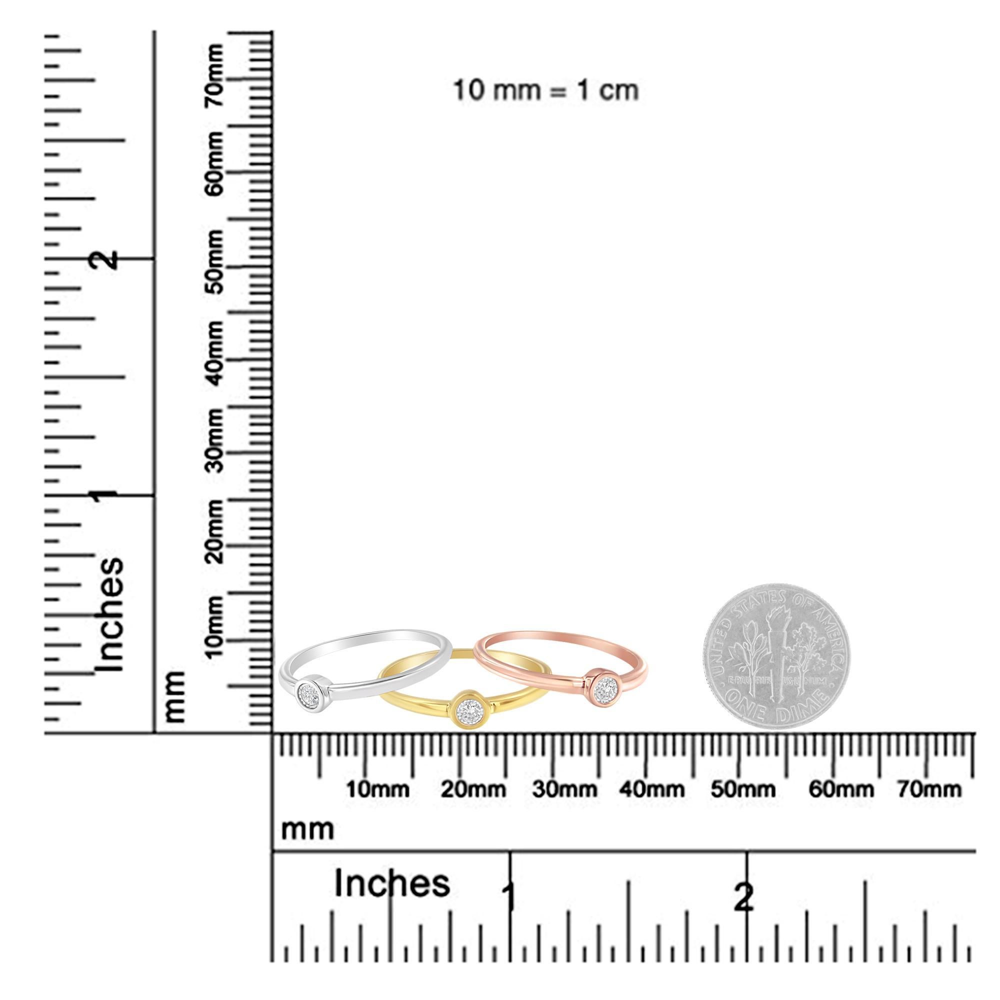 Dreifarbig 14K Gold über Silber 1/6 Cttw Diamant Stacking Versprechen Ring Set im Zustand „Neu“ im Angebot in New York, NY