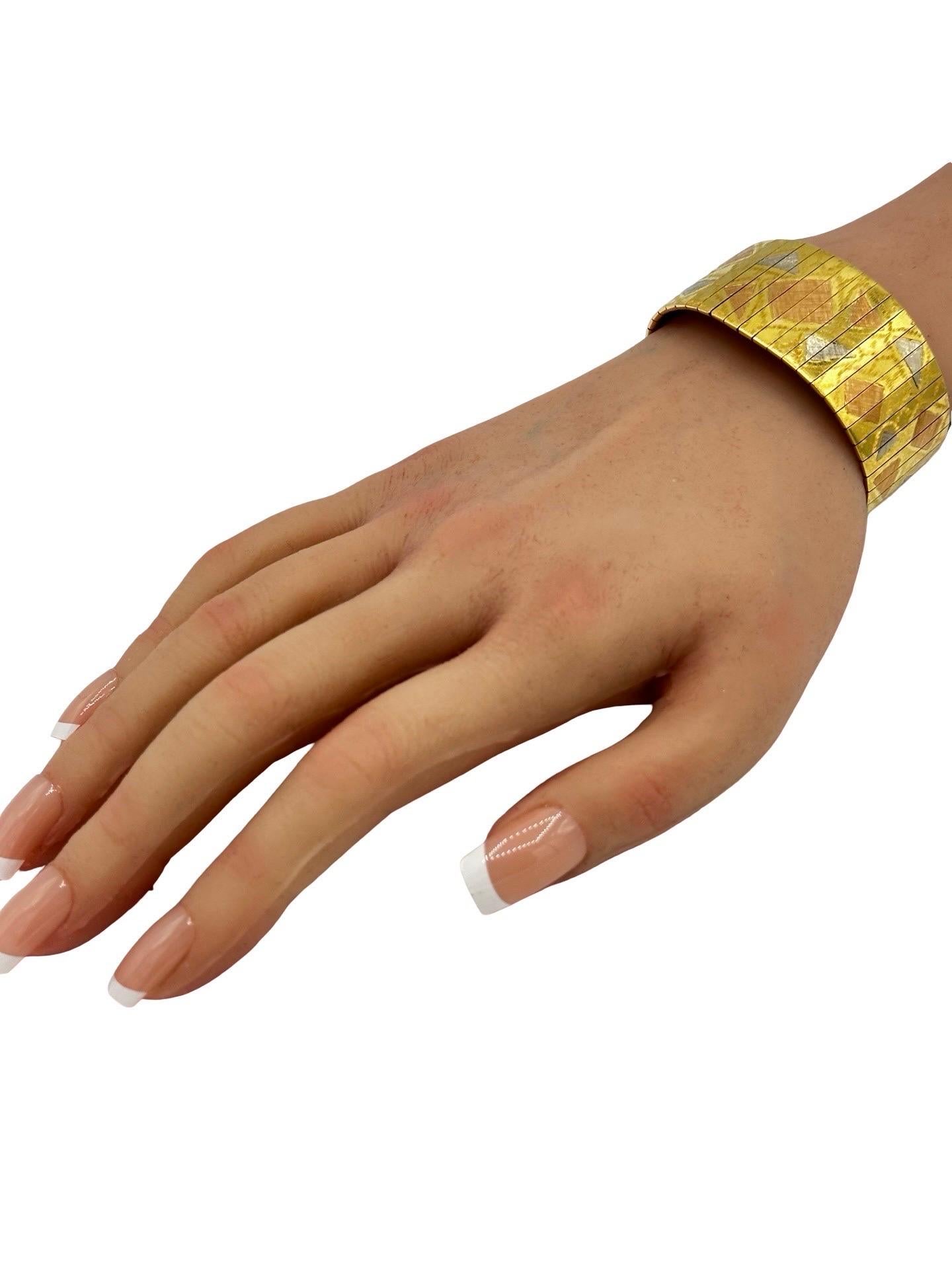 Bracelet en or tricolore 18K en vente 1