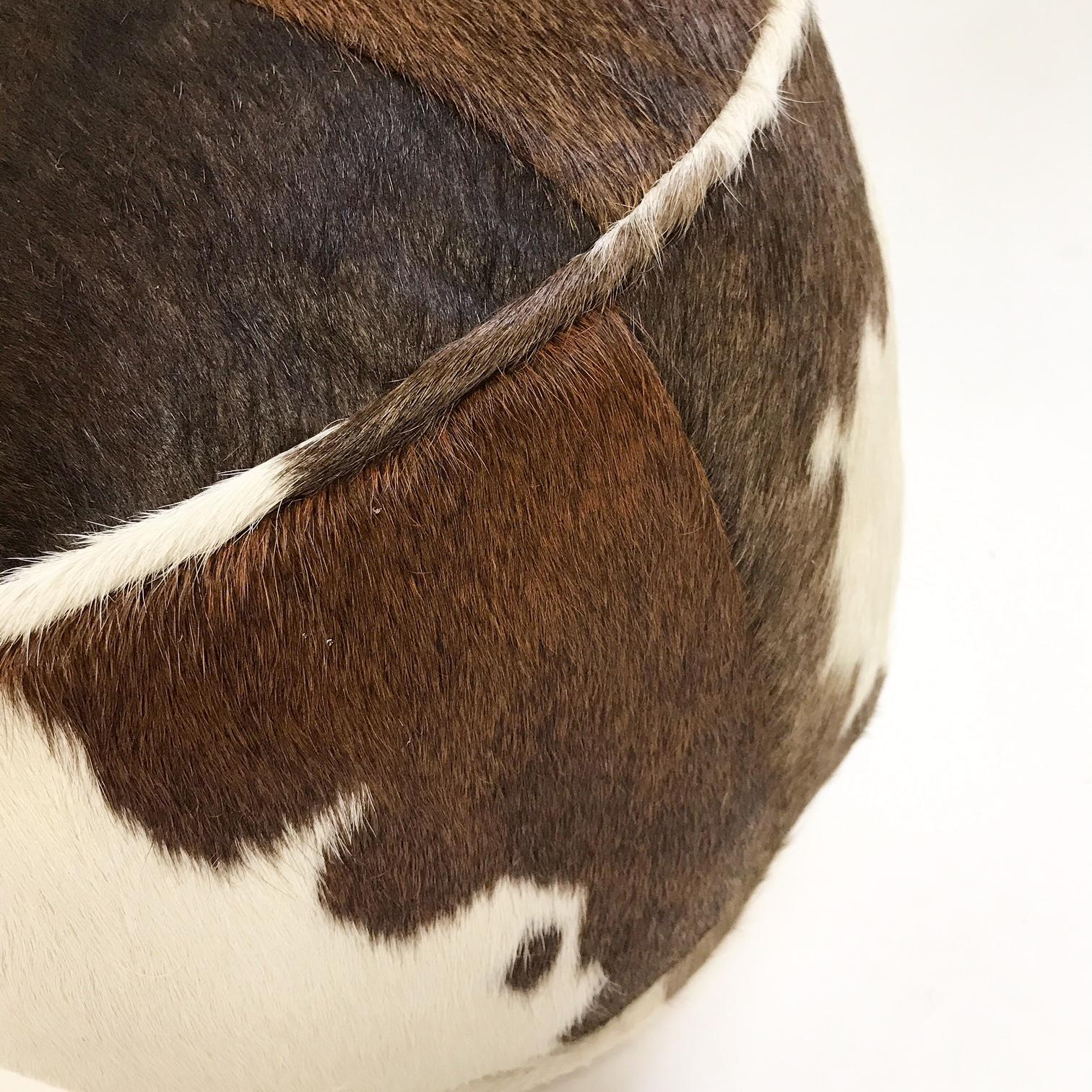 Tri-Color Cowhide Pouf Ottoman In New Condition In SAINT LOUIS, MO