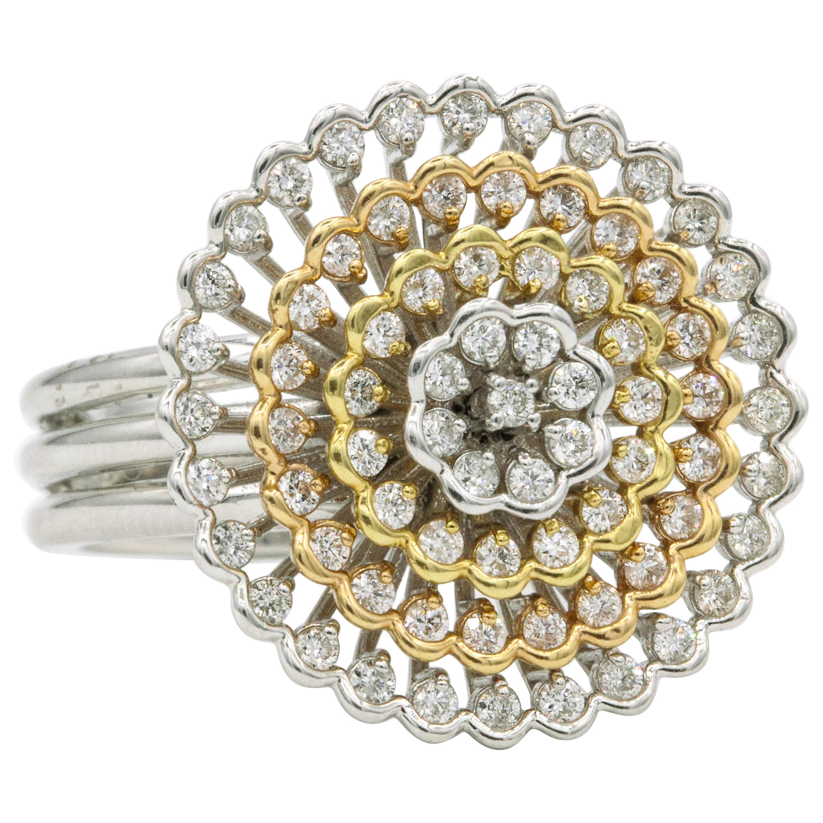 Bague à fleurs en or 18 carats avec diamants tricolores de 0,88 carat