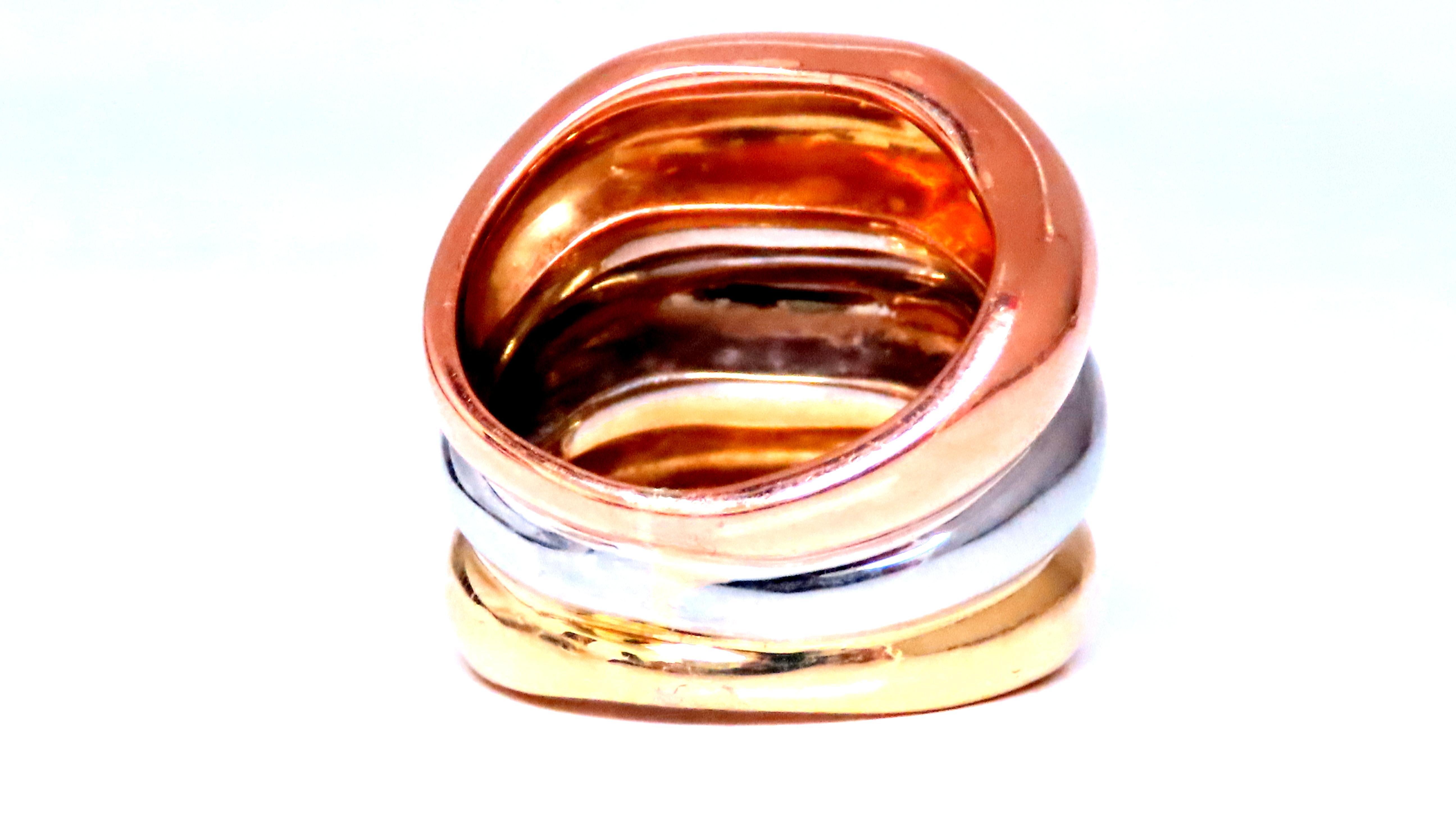 Tri-color Fused Wave Bands 18kt gold 12426 In New Condition For Sale In New York, NY