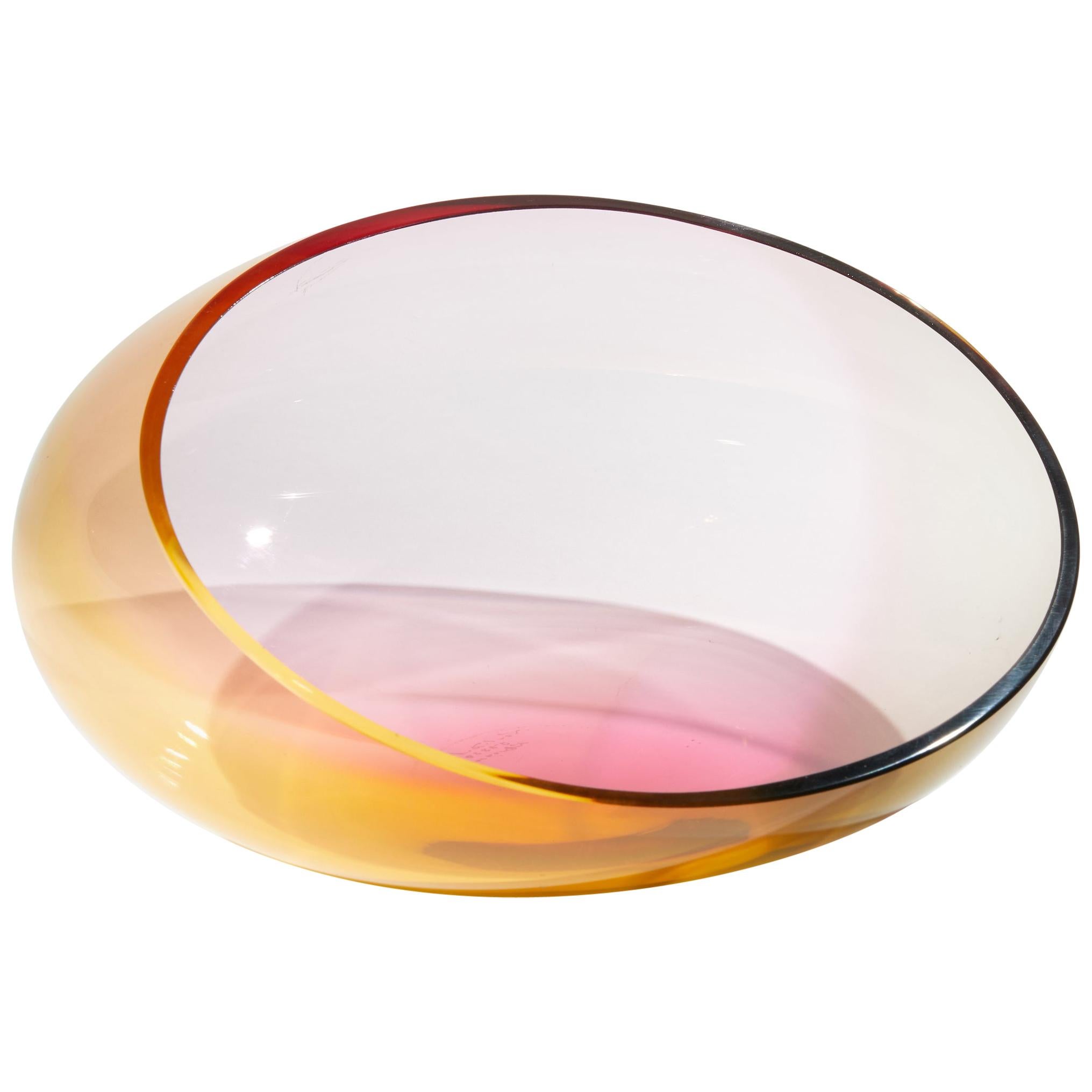 Dreifarbige Glasschale „Fidji“ von Kjell Engman für Kosta Boda im Angebot