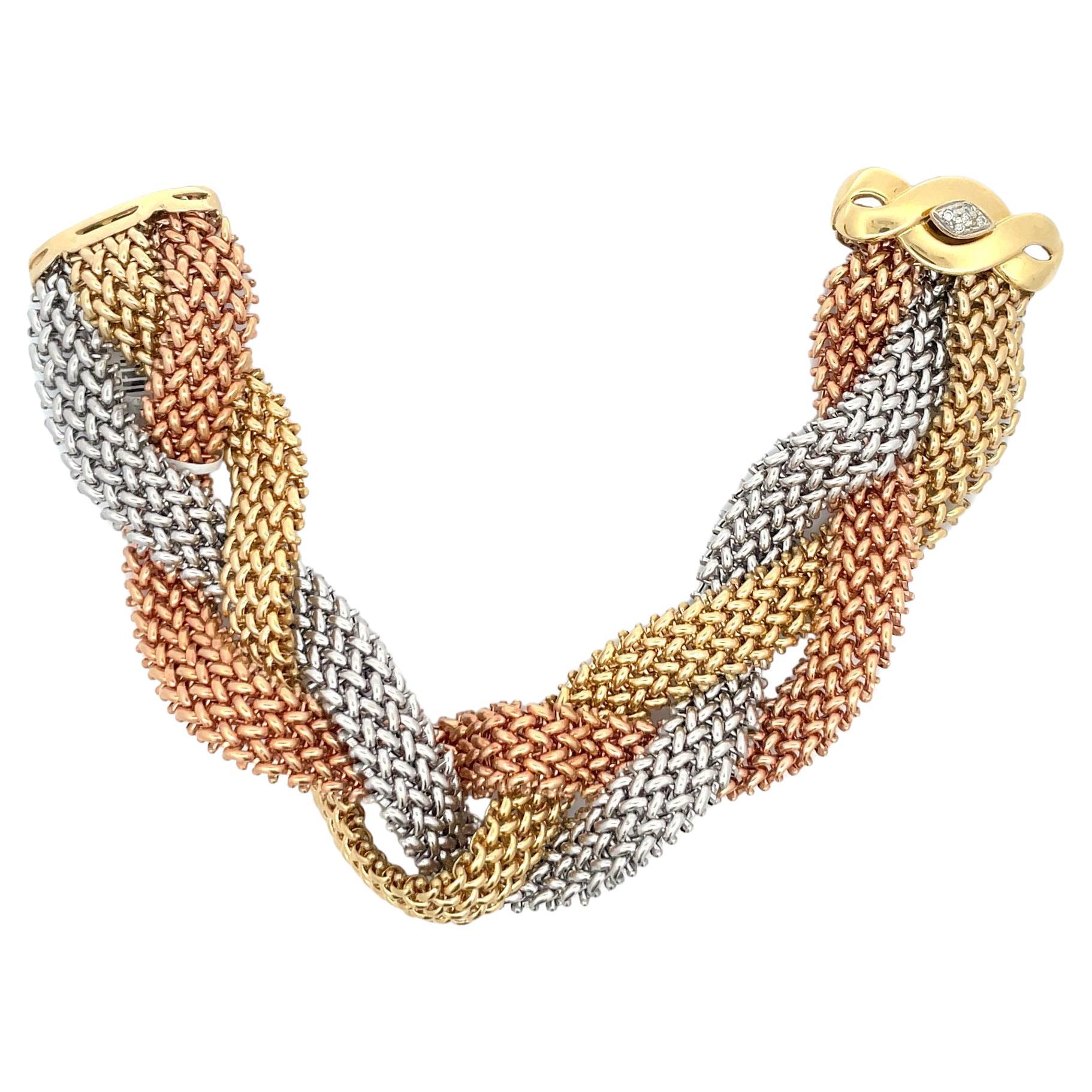 Dreifarbiges geflochtenes Goldarmband 14 Karat Gold 42,6 Gramm Diamantschließe  im Zustand „Hervorragend“ im Angebot in New York, NY