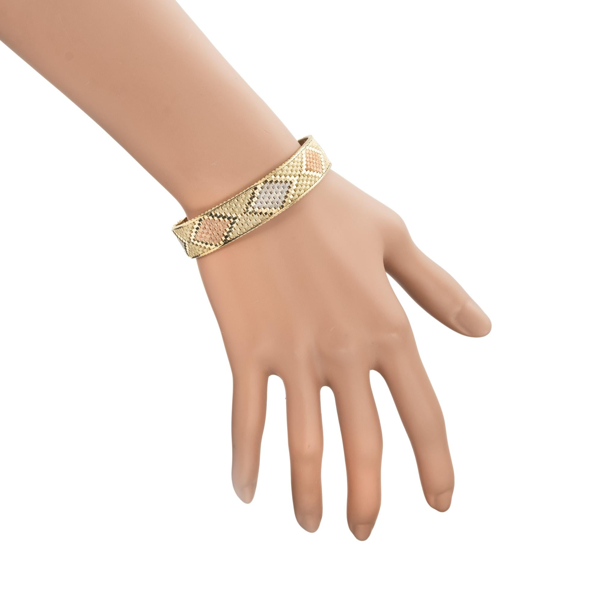 Bracciale piatto tricolore in oro italiano in vendita 3