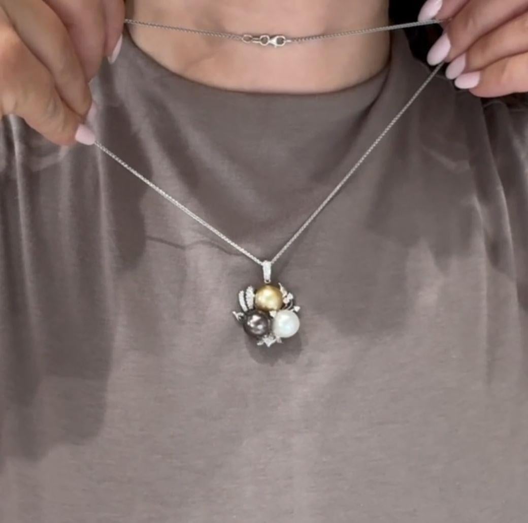 Collana di perle tricolori in oro bianco in vendita 1