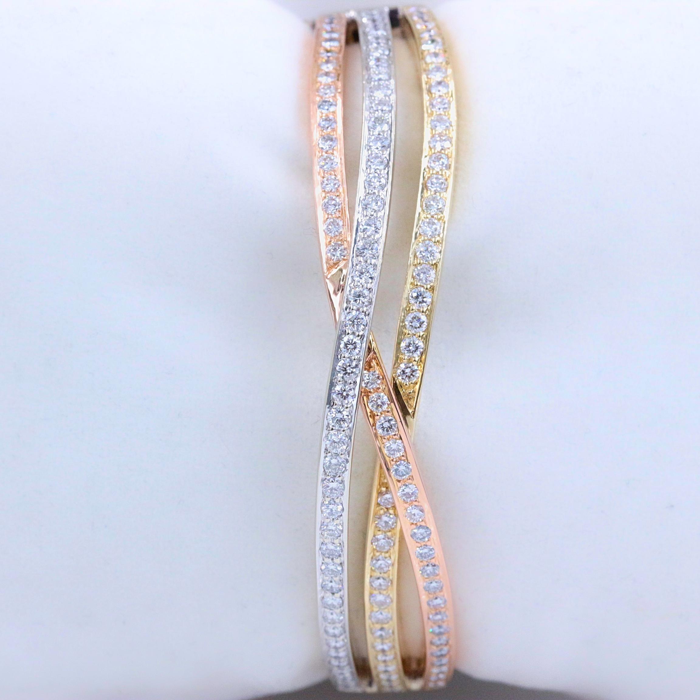 Round Cut Tri-Color Round Diamond Bangle Bracelet 14 Kt White Yellow Rose Gold 2.00 Tcw For Sale
