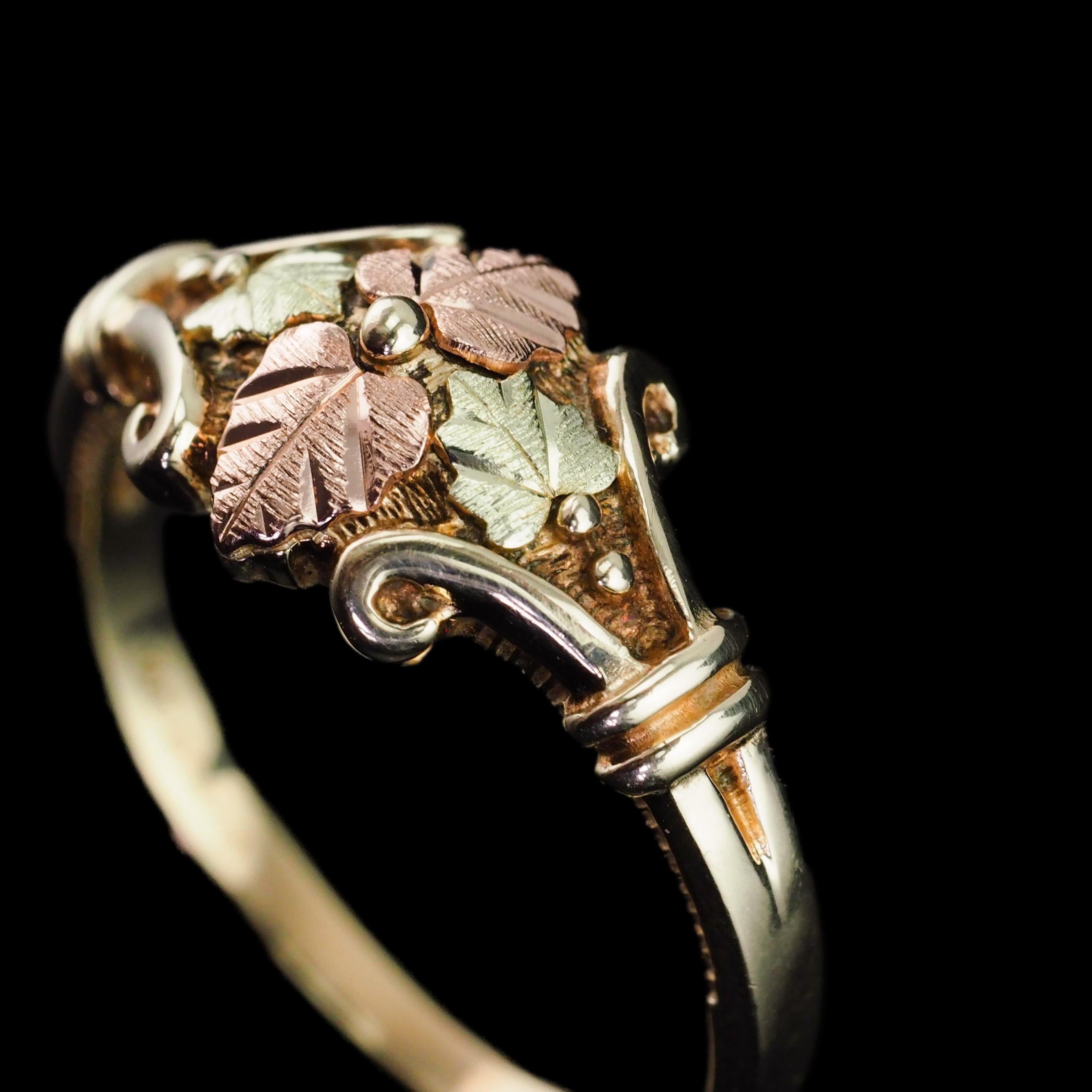 Tri-Colour Gold Ring with Foliate Motifs 9K Gold For Sale 10