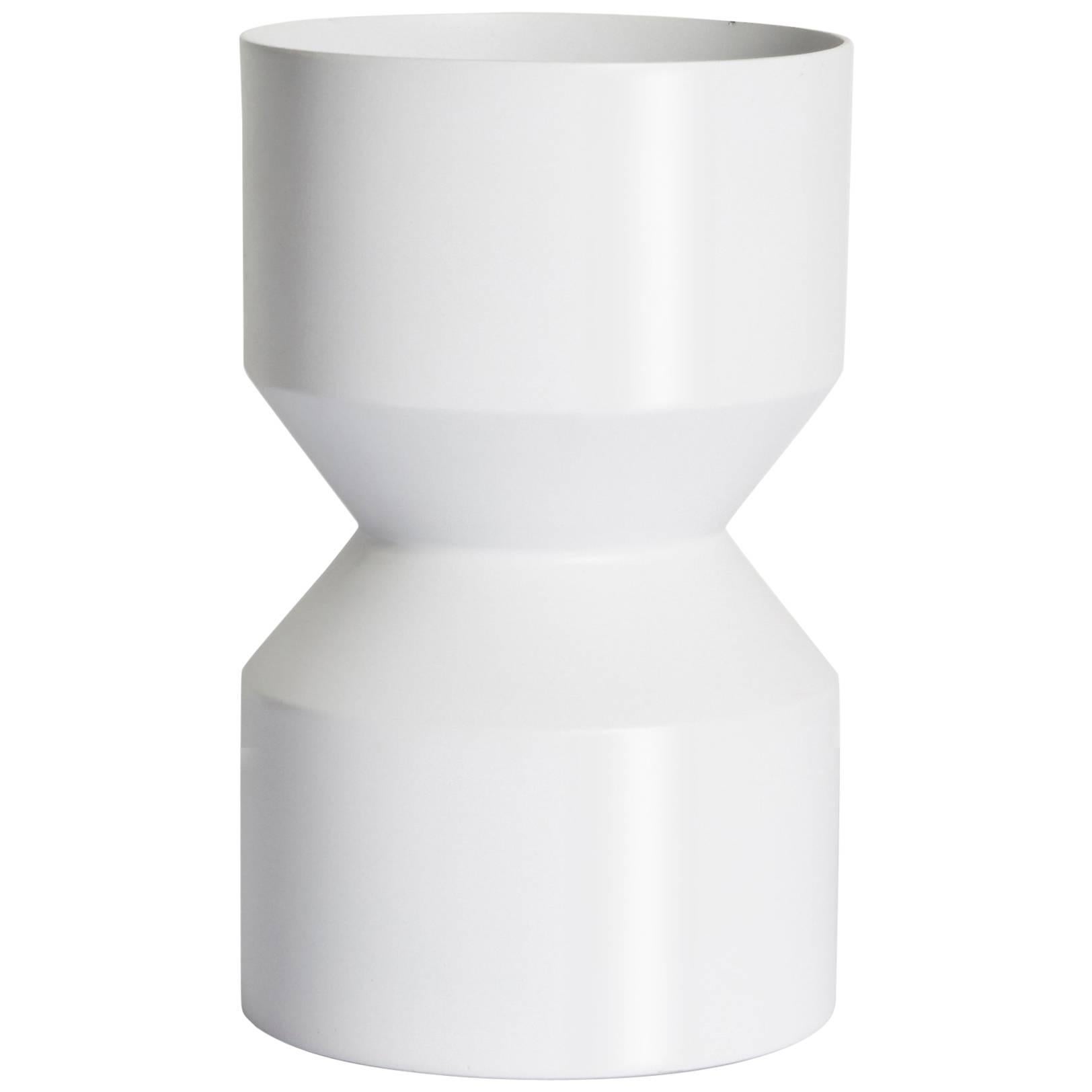Tri-Cut Aluminium Vase in White im Angebot