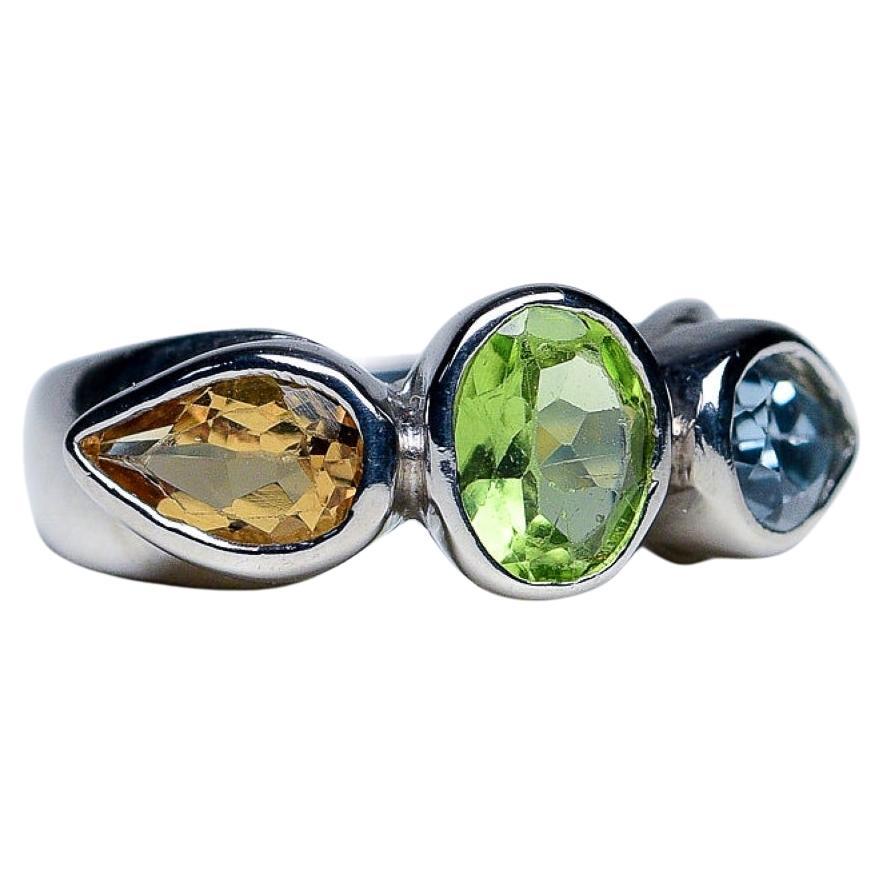 Natural Three Stone Dome Ring: Peridot, citrine and Topaz Fusion For Sale 1