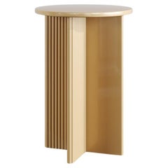 Mesa auxiliar Tri Masala lacada brillante by Hermhaus