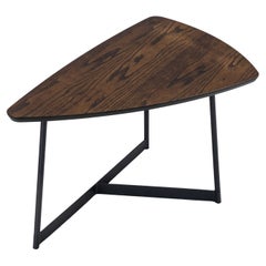 Table basse personnalisable en chêne foncé de 27 pouces avec base noire, Tria Line