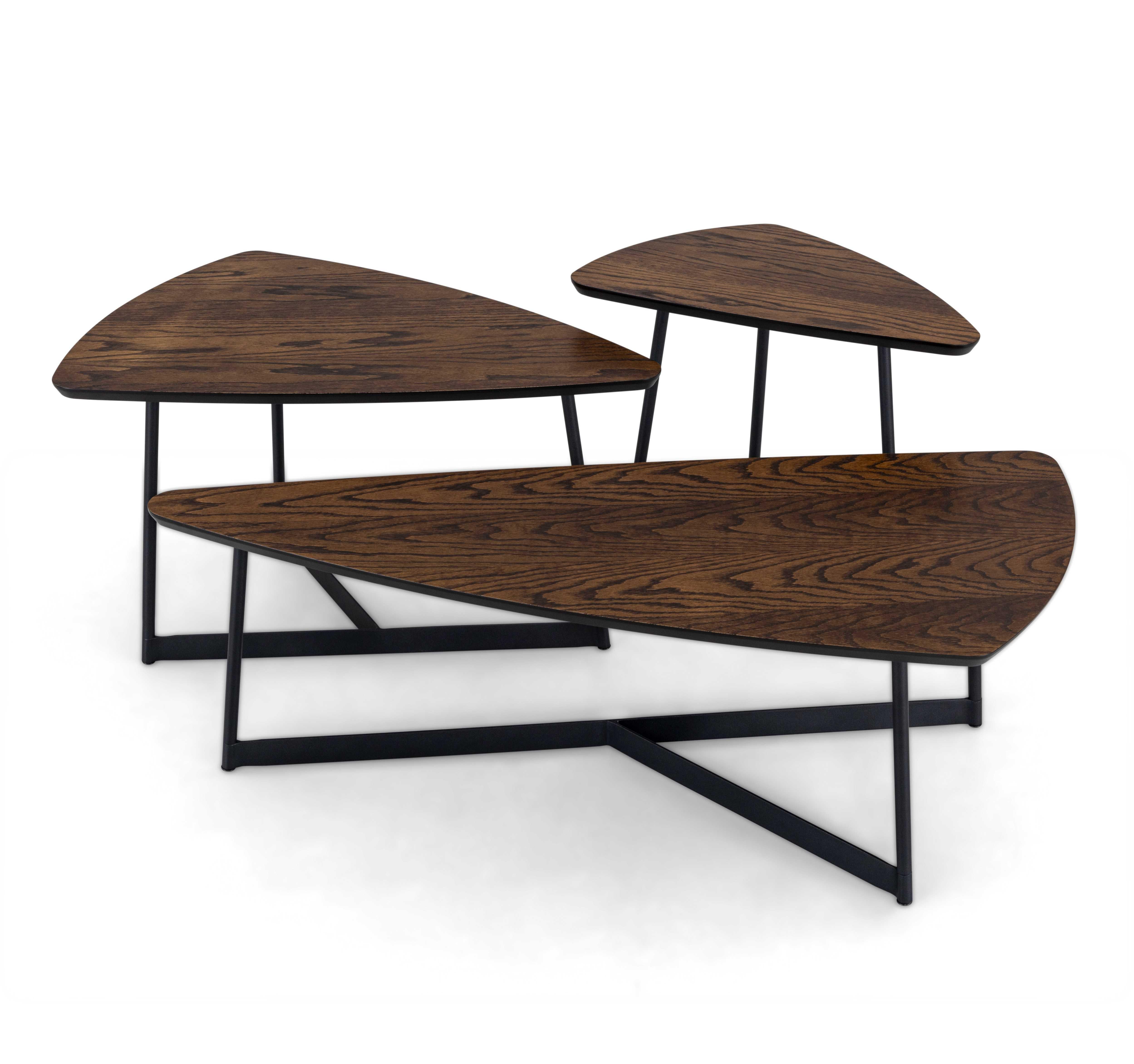 XXIe siècle et contemporain Table basse personnalisable en chêne foncé de 39 pouces avec base noire, Tria Line en vente