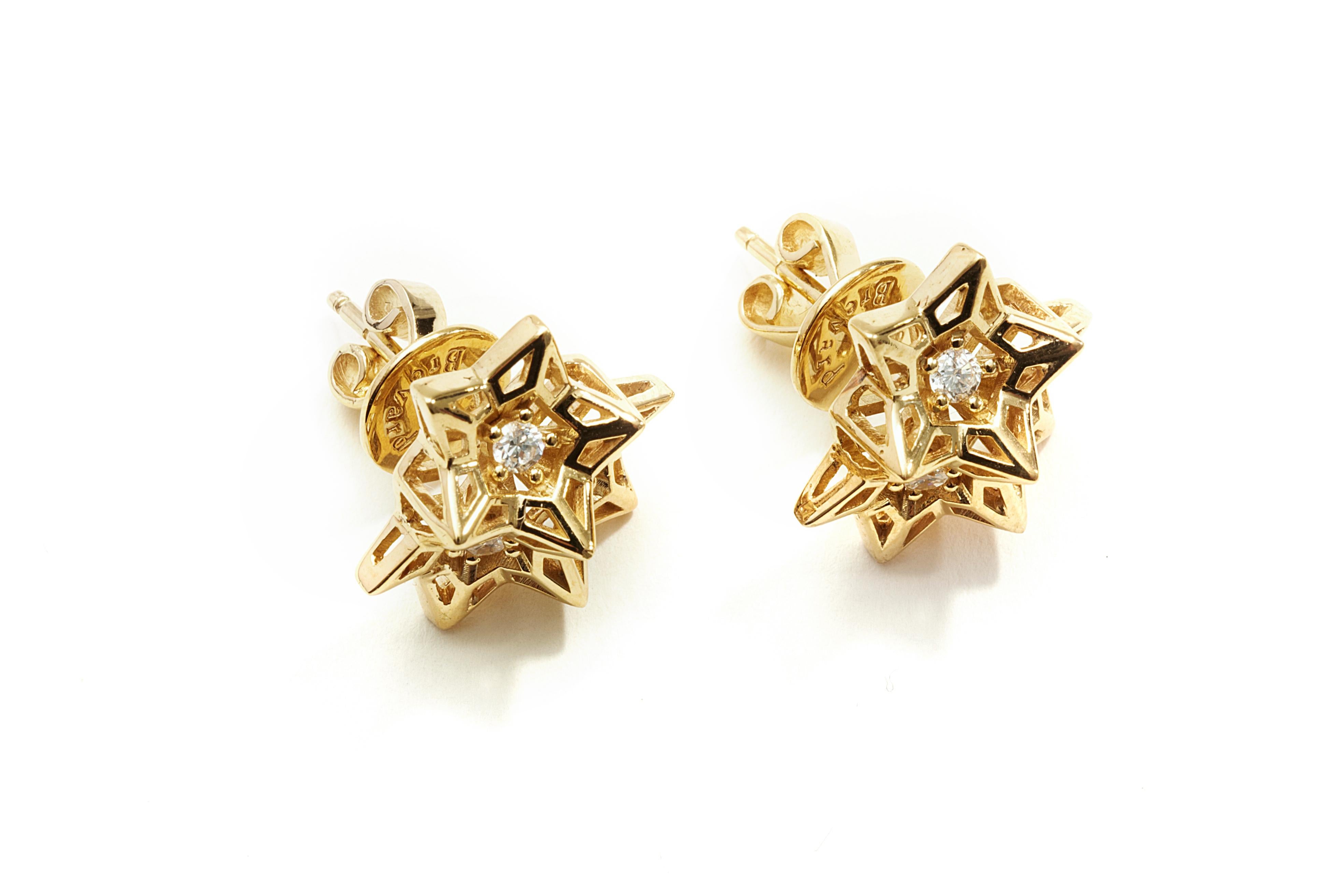Tria Frame Diamond Gold Stud Earrings In New Condition For Sale In Coral Gables, FL