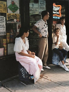 Bodega on Clinton Street, 1985 par Tria Giovan - Portrait photographique